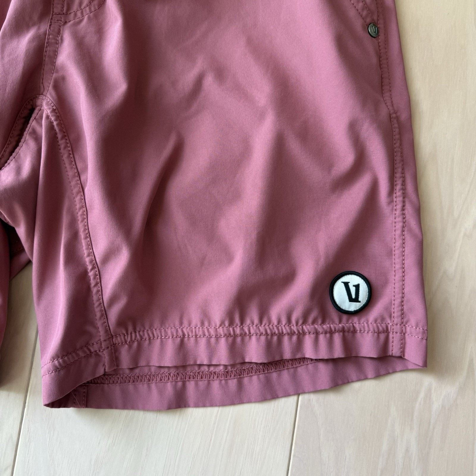 Vuori Vuori Kore Shorts Small Rust Red Lightweight Workout Size US 26 / EU 42 - 4 Thumbnail