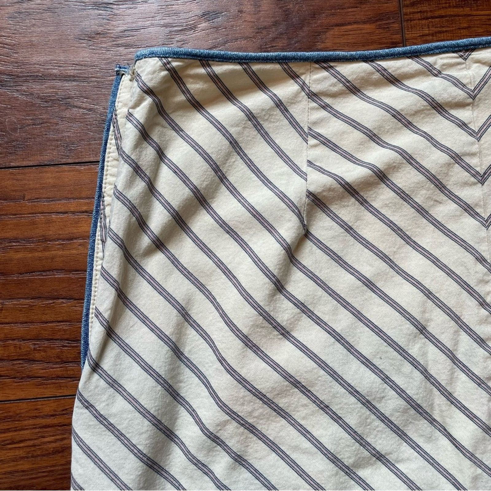 Ann Taylor Ann Taylor Petites Embroidered Skirt 4P Size 27" / US 4 / IT 40 - 4 Thumbnail