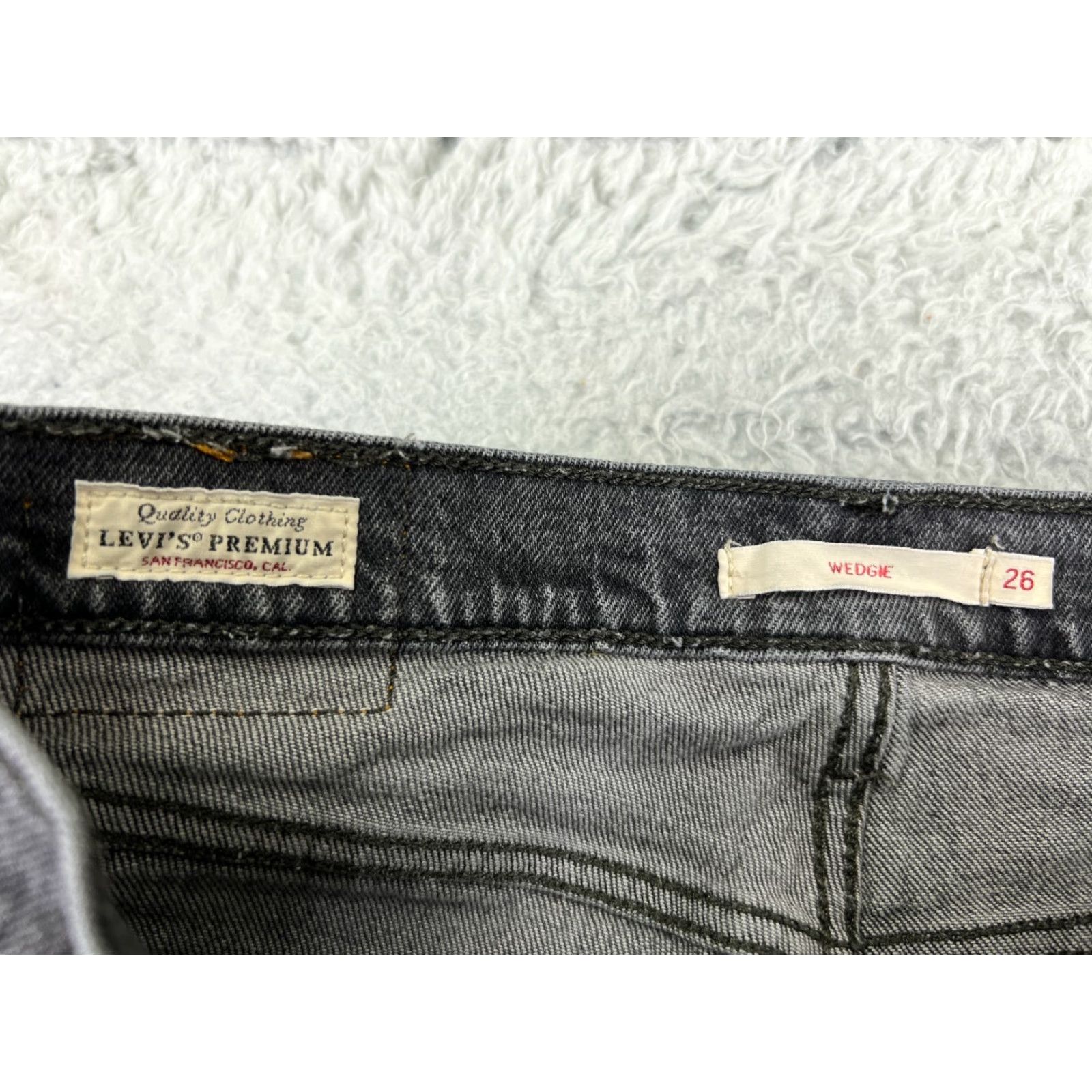 Levi's Levi's Wedgie Fit Jeans Women 26 Black Denim Mid Rise 5-Pocket Stretch Distressed Regular Retro Womens Size 26" / US 2 / IT 38 - 6 Thumbnail