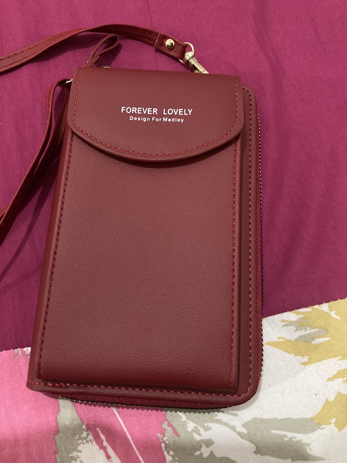 Other Red faux leather phone pouch and wallet bag Size ONE SIZE - 1 Thumbnail