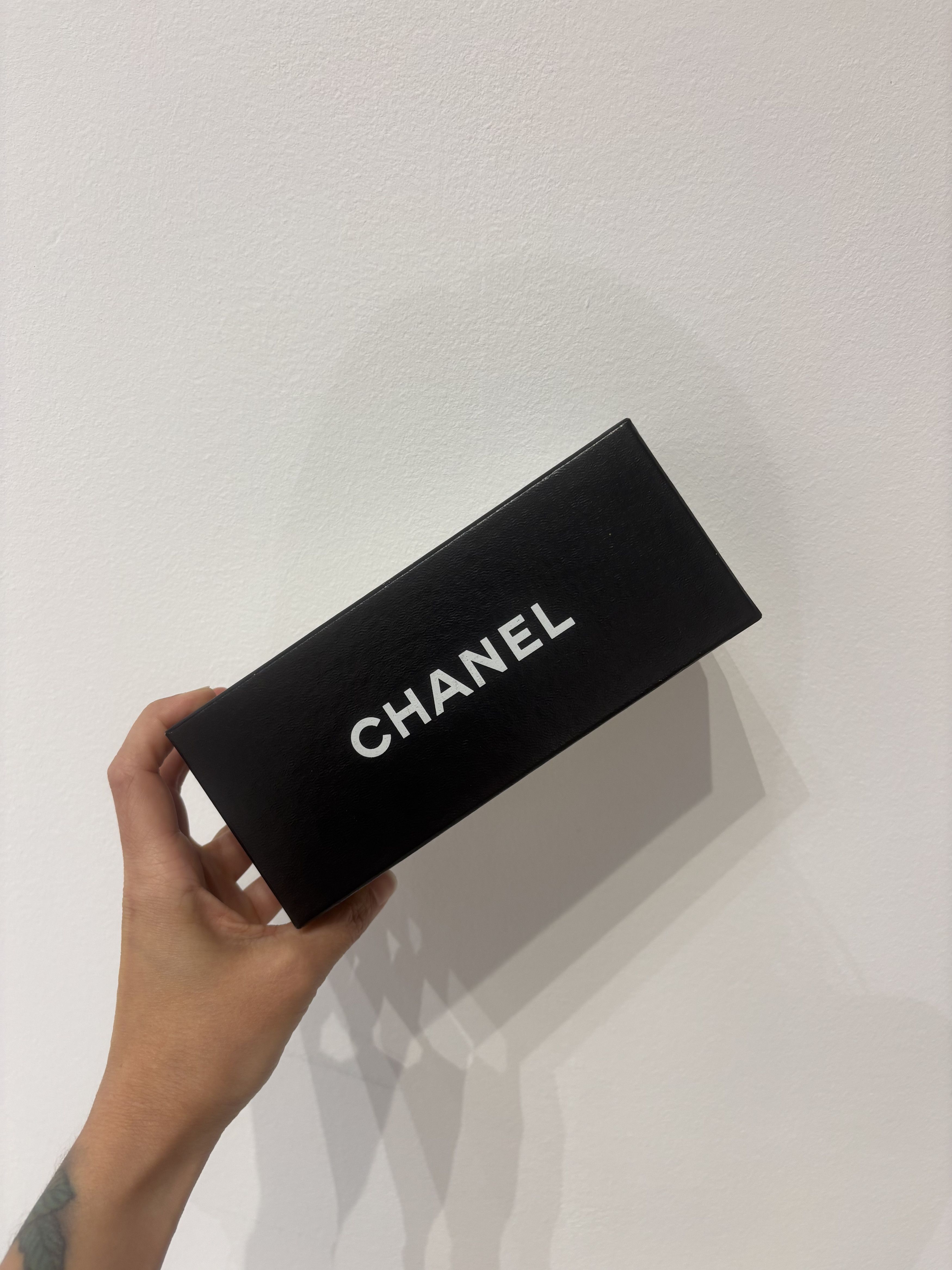 Vintage Chanel Sunglasses Logo Rimless Vintage Size ONE SIZE - 8 Thumbnail