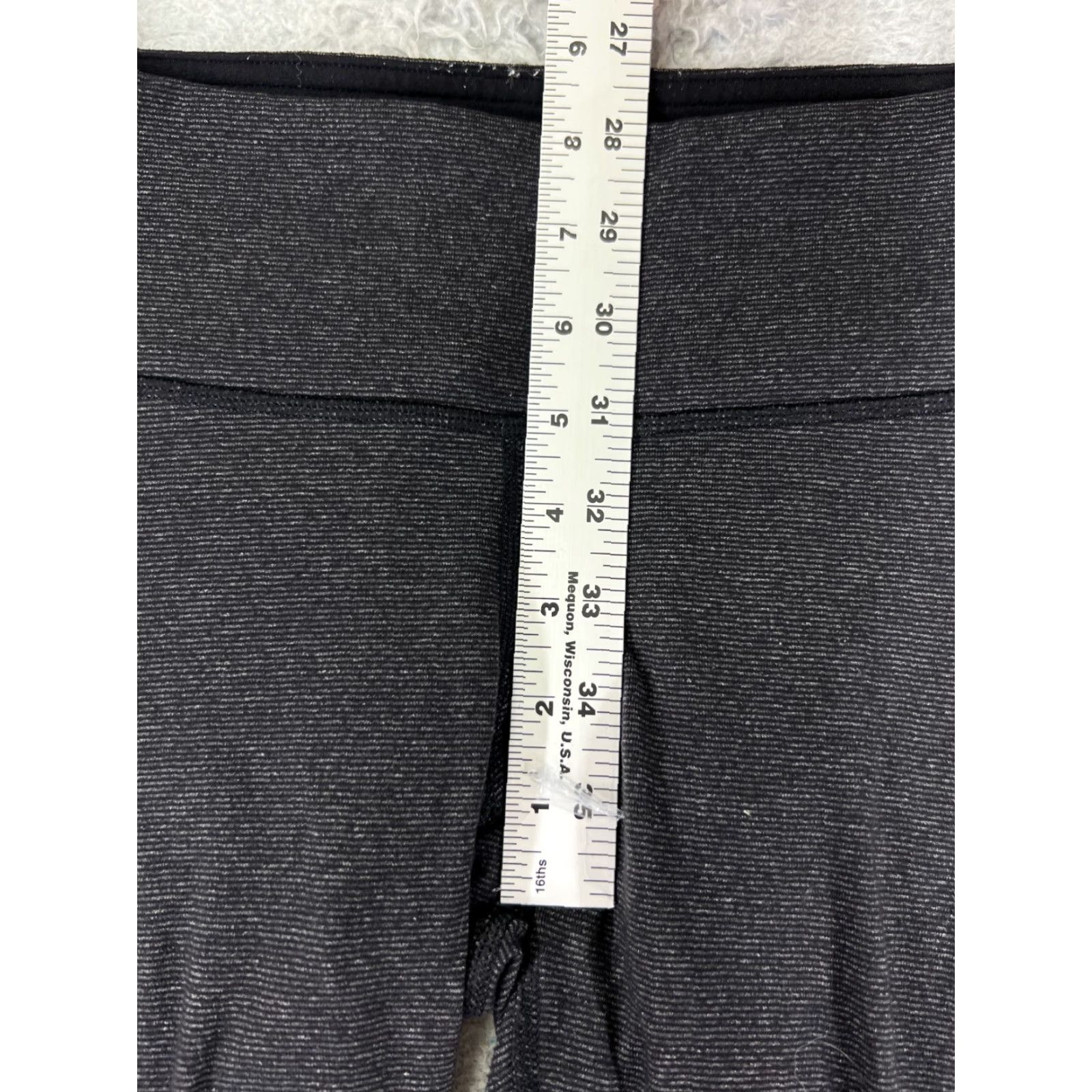 Lululemon Lululemon Slim Yoga Pants Womens 6 Gray Wunder Under Crop Roll Down Stretch Cropped Size 28" / US 6 / IT 42 - 7 Thumbnail