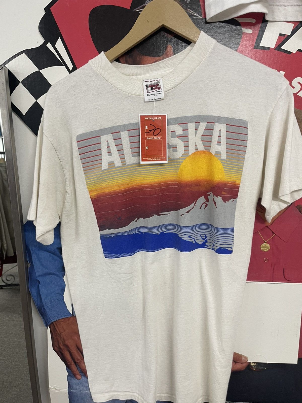 Vintage White Alaska shirt Size US M / EU 48-50 / 2 - 1 Preview