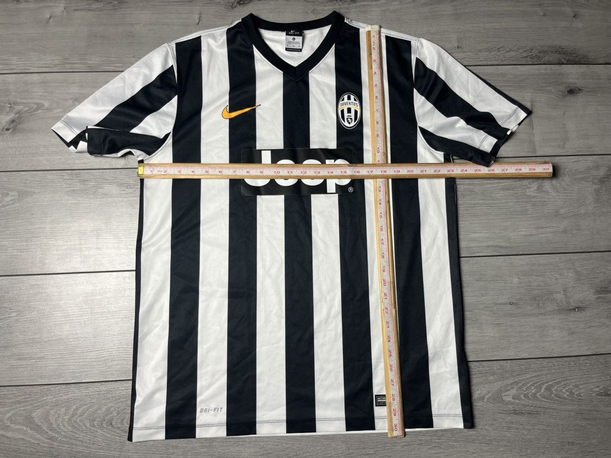 Nike Juventus FC 2013-14 Home Soccer Jersey Nike Mens Size US XL / EU 56 / 4 - 8 Thumbnail