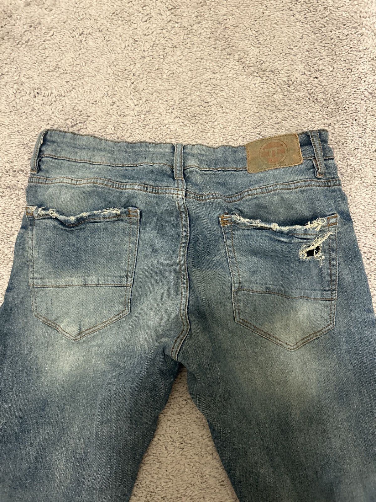 Jordan Craig JORDAN CRAIG Distressed repaired furr jeans 32/32 Size US 32 / EU 48 - 2 Thumbnail