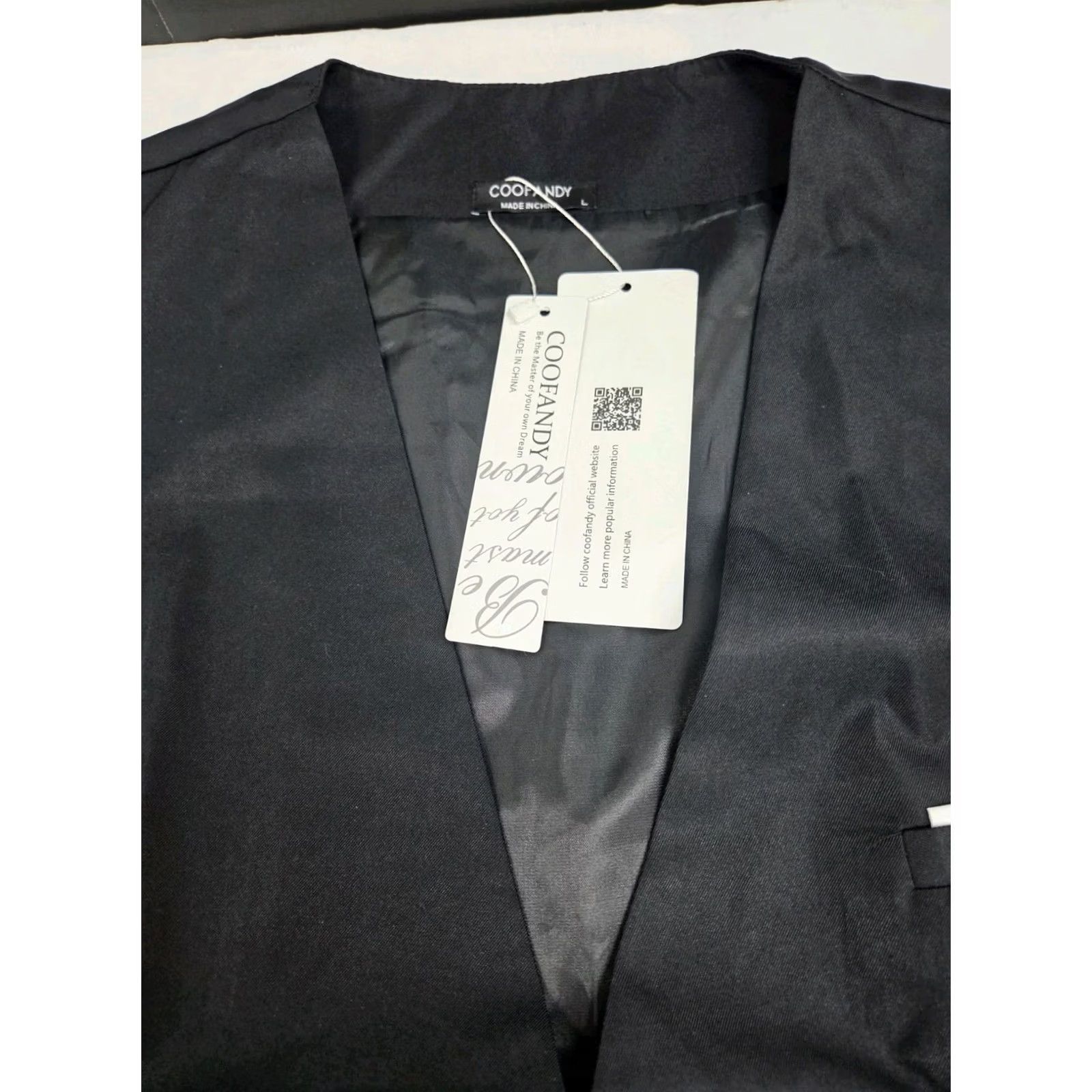 Vintage NWT Coofandy Mens Black Vest Size L 46" Polyester/Spandex Regular Knit Button Buckle Pocket Vest Mens Black 46" L Size US L / EU 52-54 / 3 - 5 Thumbnail