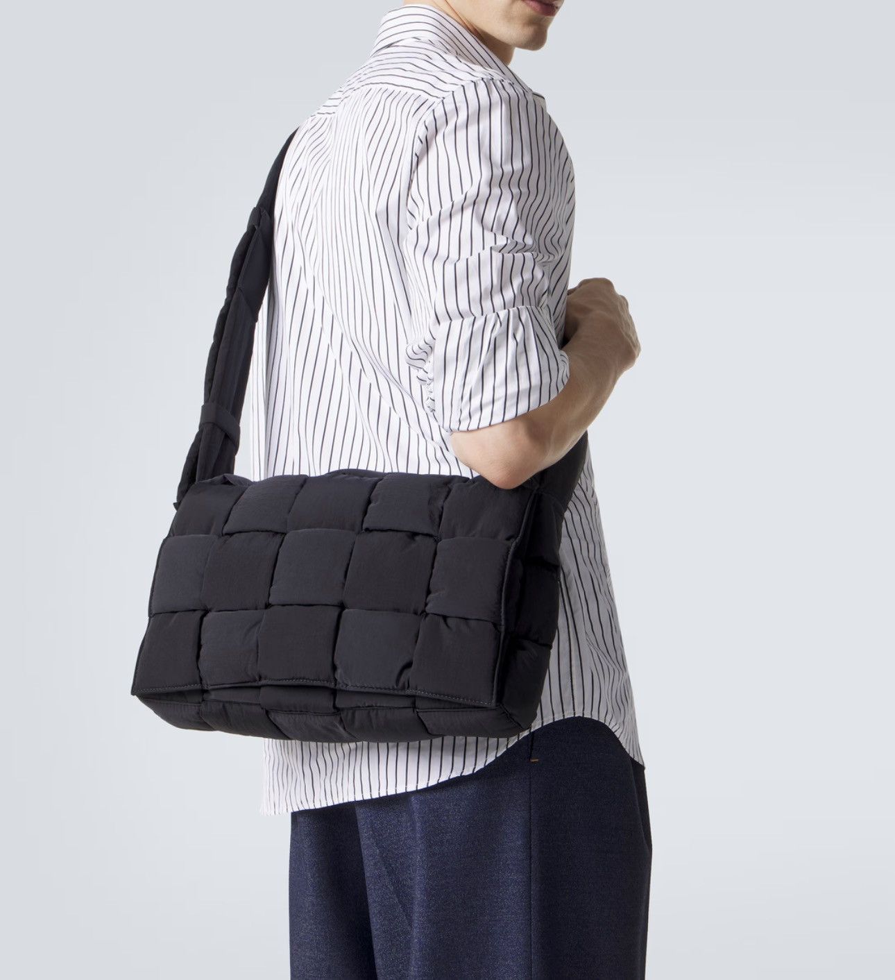Bottega Veneta Bottega Veneta Black Maxi Padded Tech Cassette Bag Size ONE SIZE - 8 Thumbnail