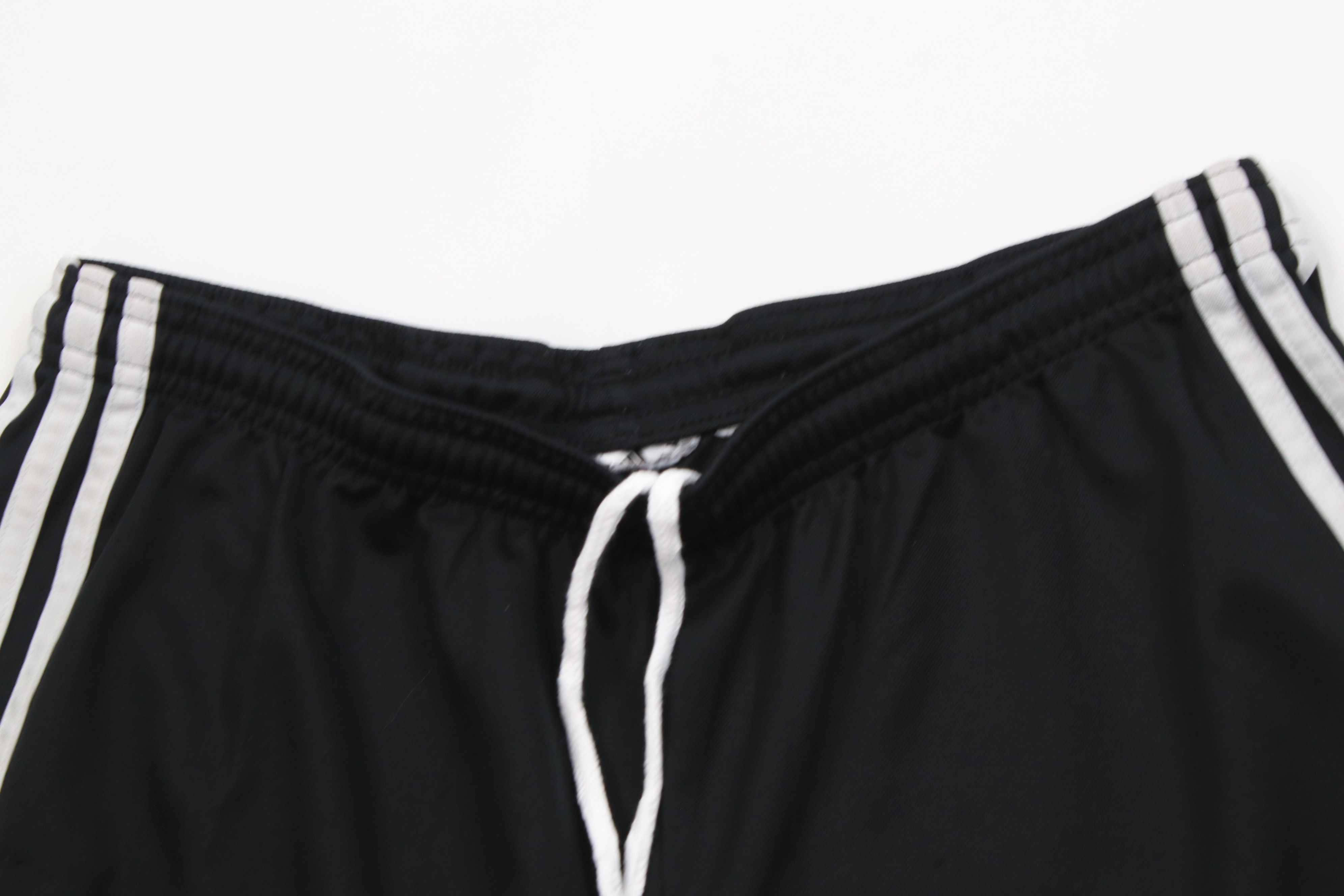 Adidas Vintage Y2K Adidas Above Knee Running Jogging Soccer Shorts Size US 32 / EU 48 - 2 Thumbnail