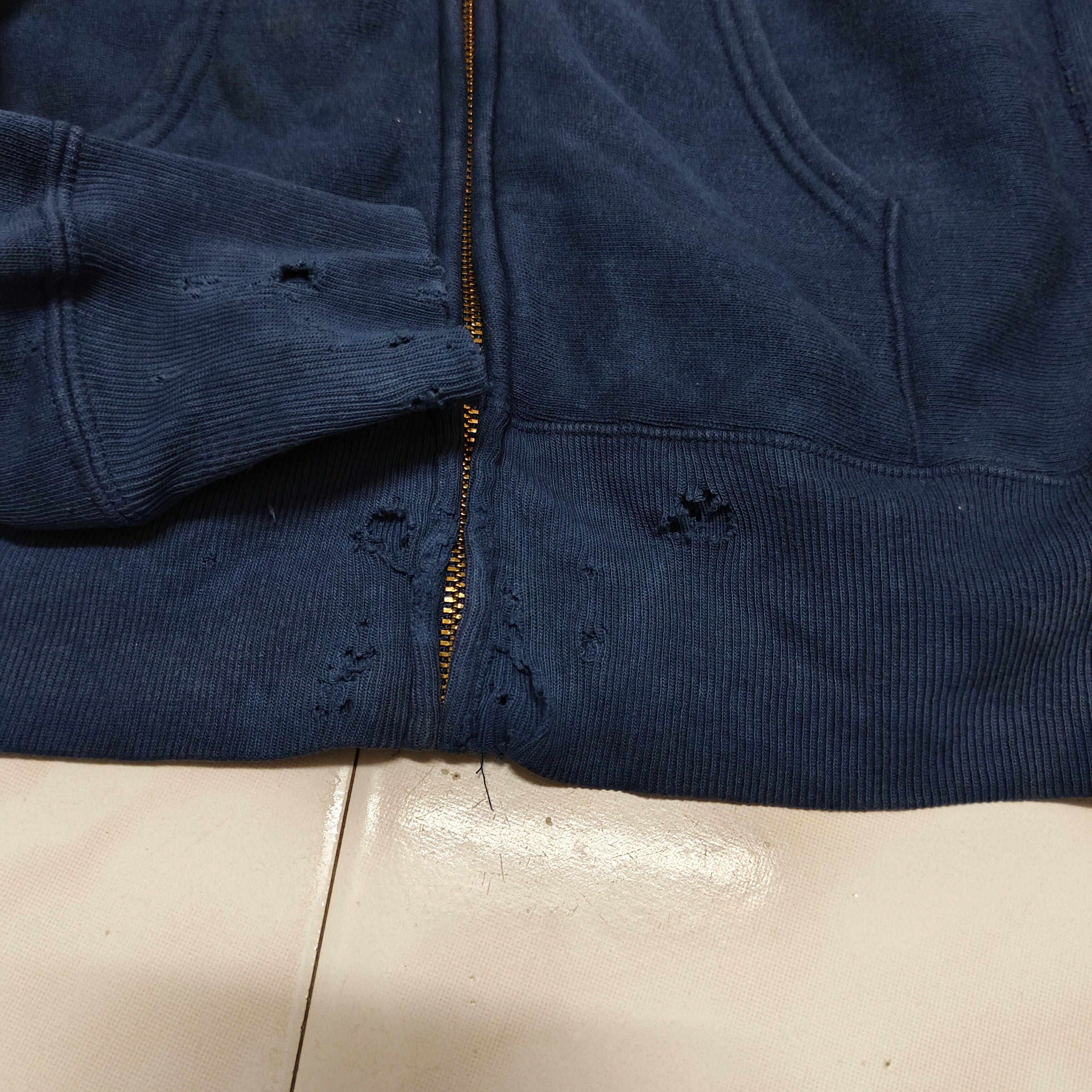 Champion × X-LARGE 90s X LARGE X CHAMPION Distressed Hoodie Size US L / EU 52-54 / 3 - 10 Thumbnail