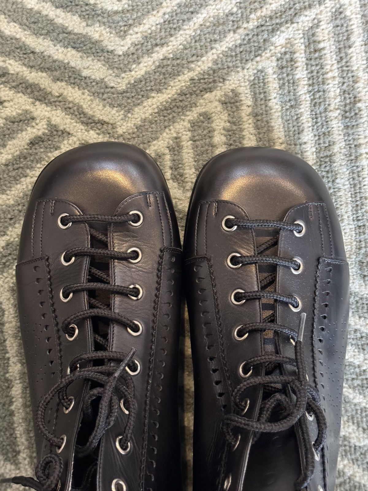 Gucci GUCCI PERFORATED LEATHER JAKARTA BOOTS Size US 9 / EU 42 - 10 Thumbnail