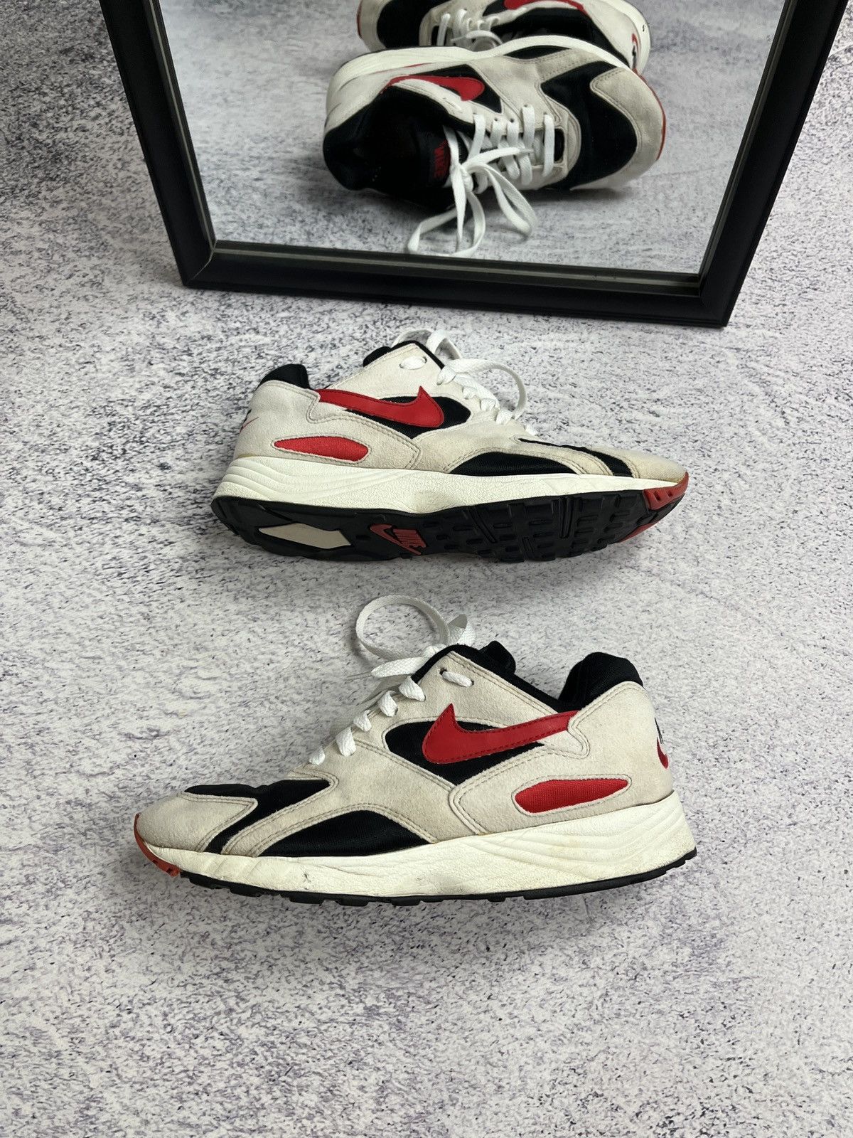 Vintage Early 2000’s Nike 90’s Pantheon Shoes Women’s Retro