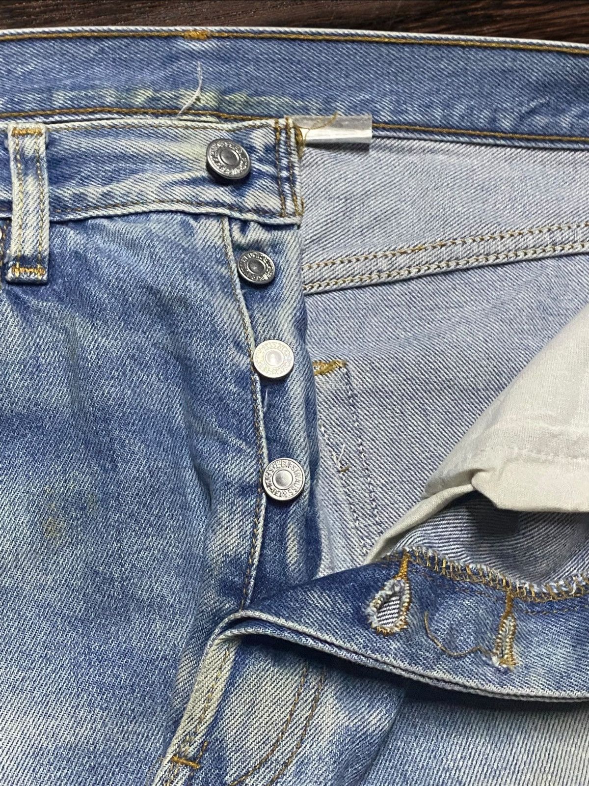 Levi's Vintage Levis 501 Faded Wash Distressed Loose Jeans Size US 32 / EU 48 - 7 Thumbnail