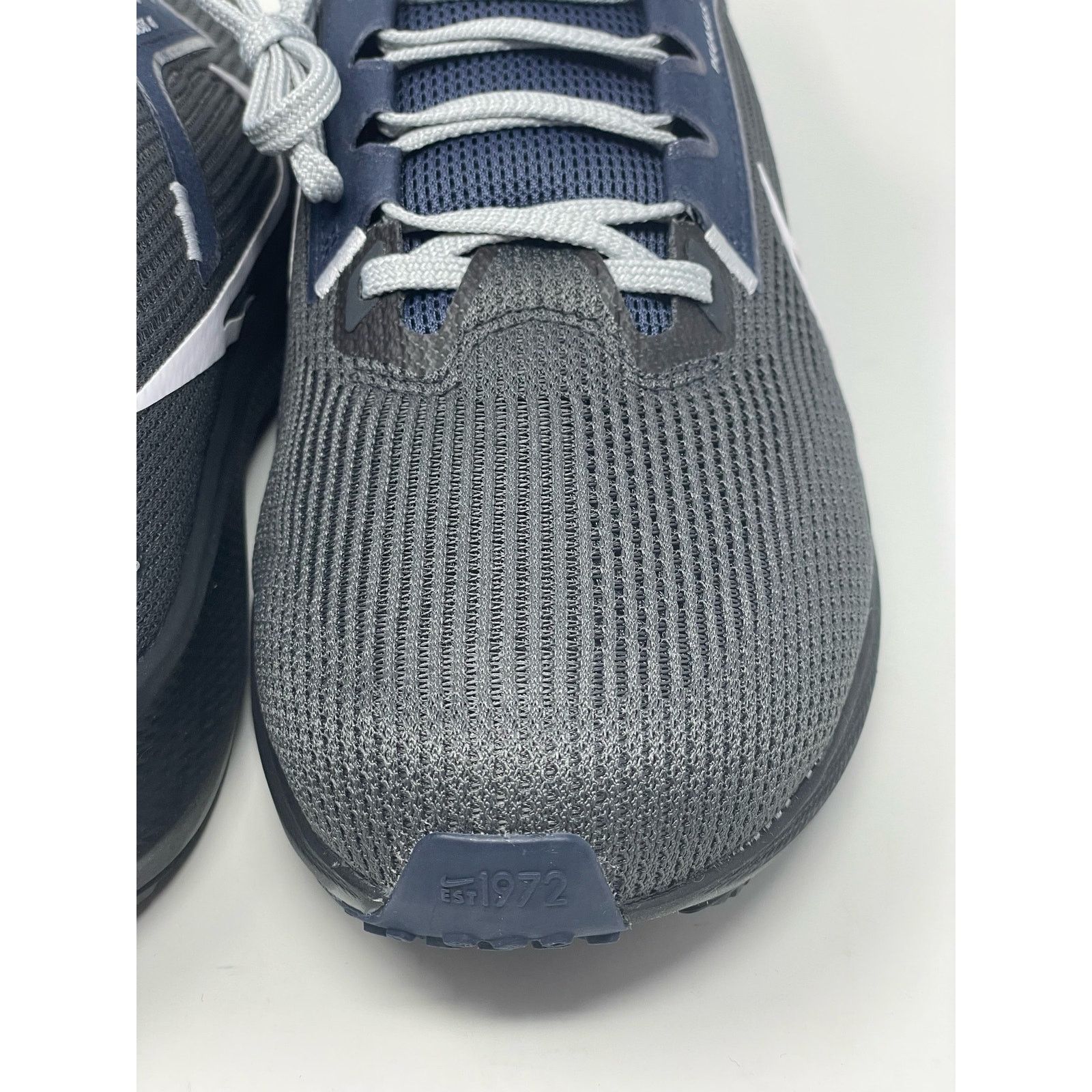 Nike Nike Air Zoom Pegasus 40 Dallas Cowboys NFL Mens Size 11 Size US 11 / EU 44 - 8 Thumbnail