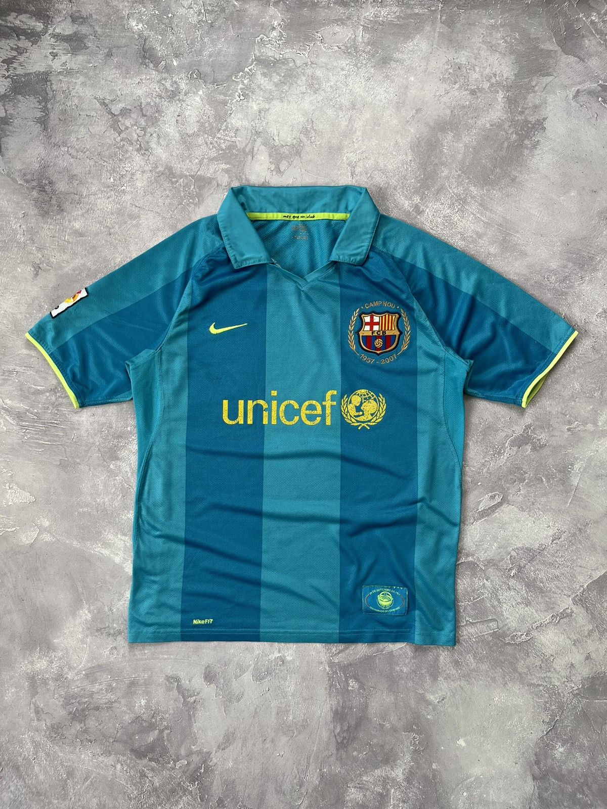 Vintage Vintage Nike FC Barcelona football jersey t-shirt 00s 90s Size US M / EU 48-50 / 2 - 1 Thumbnail