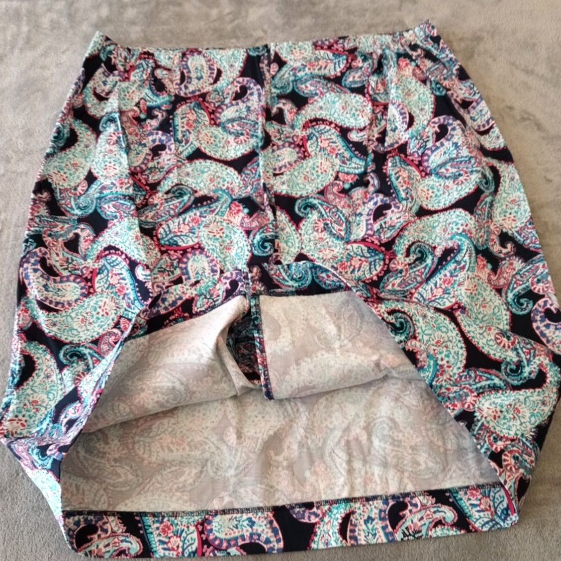 Talbots Talbots Skirt Women Plus 18W Knee Length Paisley Blue Pink Slit Elastic Waist Pencil Size 40" / US 18 - 6 Thumbnail