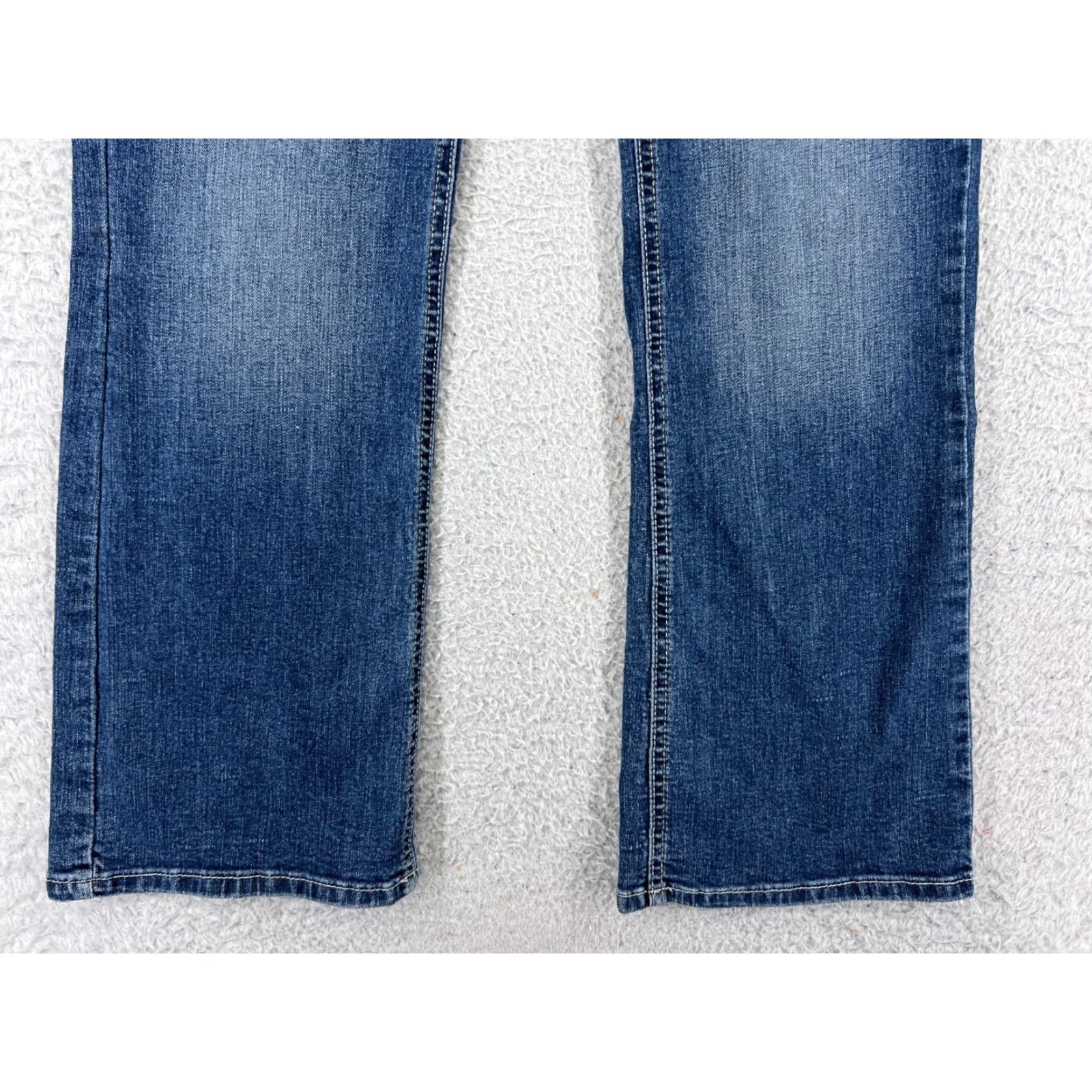 Lee Lee Jeans Women's Blue Denim Straight Low Rise Cotton 27x28 Regular 6 Inseam 28 Pockets Button Logo USA Made Jeans Size 28" / US 6 / IT 42 - 4 Thumbnail