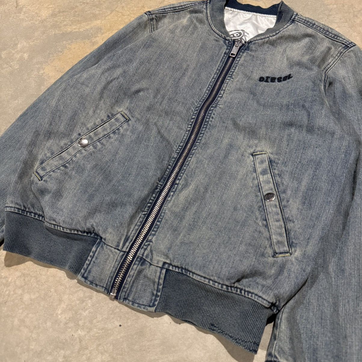 Diesel Vintage Diesel Faded Denim Reversible Bomber Jacket Grunge Size US L / EU 52-54 / 3 - 3 Thumbnail