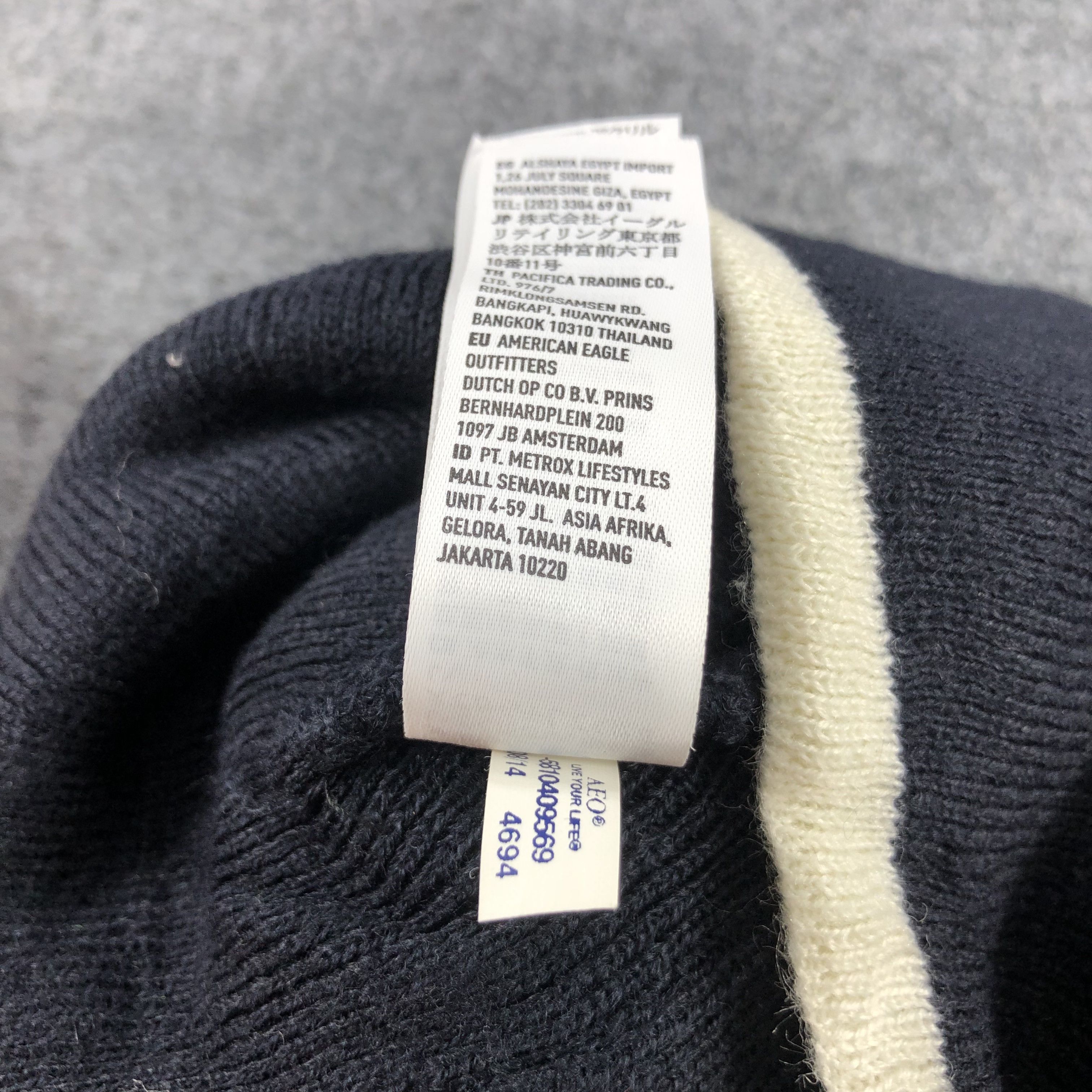 American Eagle Outfitters American Eagle Outfitters Bobble Neon Green Beanie B203 Size ONE SIZE - 7 Thumbnail