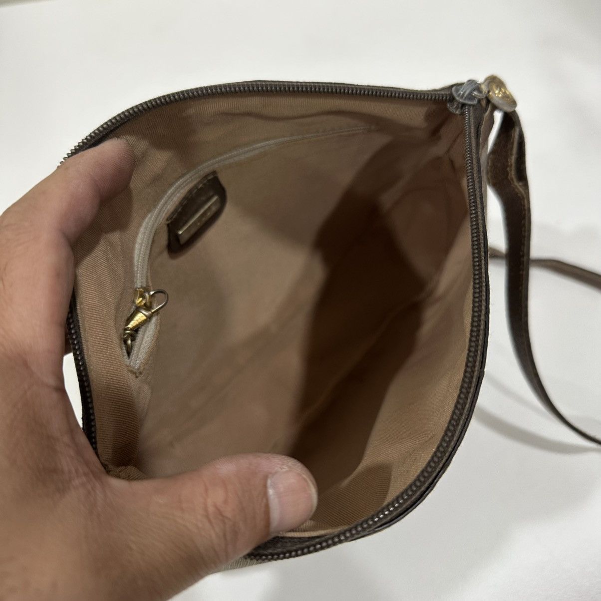 Gucci ‼️YES‼️ GUCCI VINTAGE GG MONOGRAM SHOULDER BAG Size ONE SIZE - 10 Thumbnail
