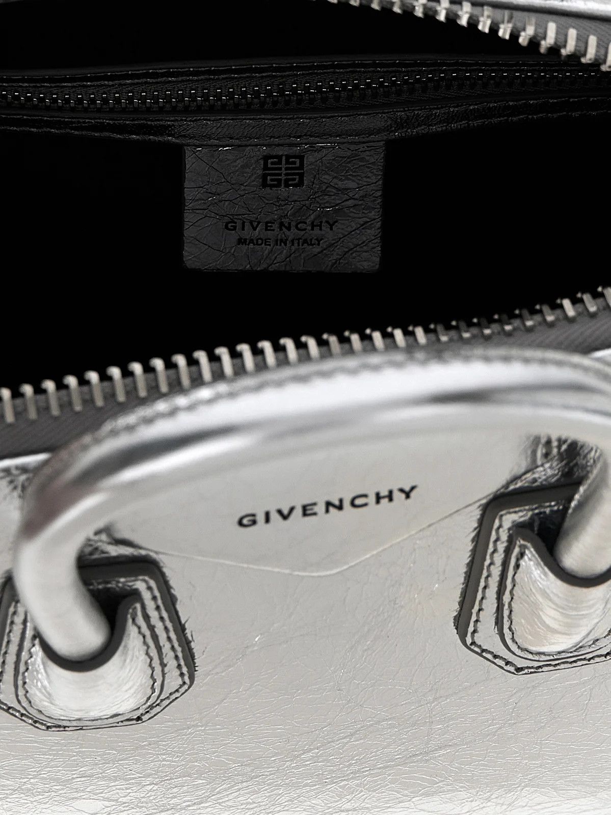 Givenchy o1srvl11e0625 Size:OS/ Antigona Mini Handbag in Silver Size ONE SIZE - 4 Thumbnail