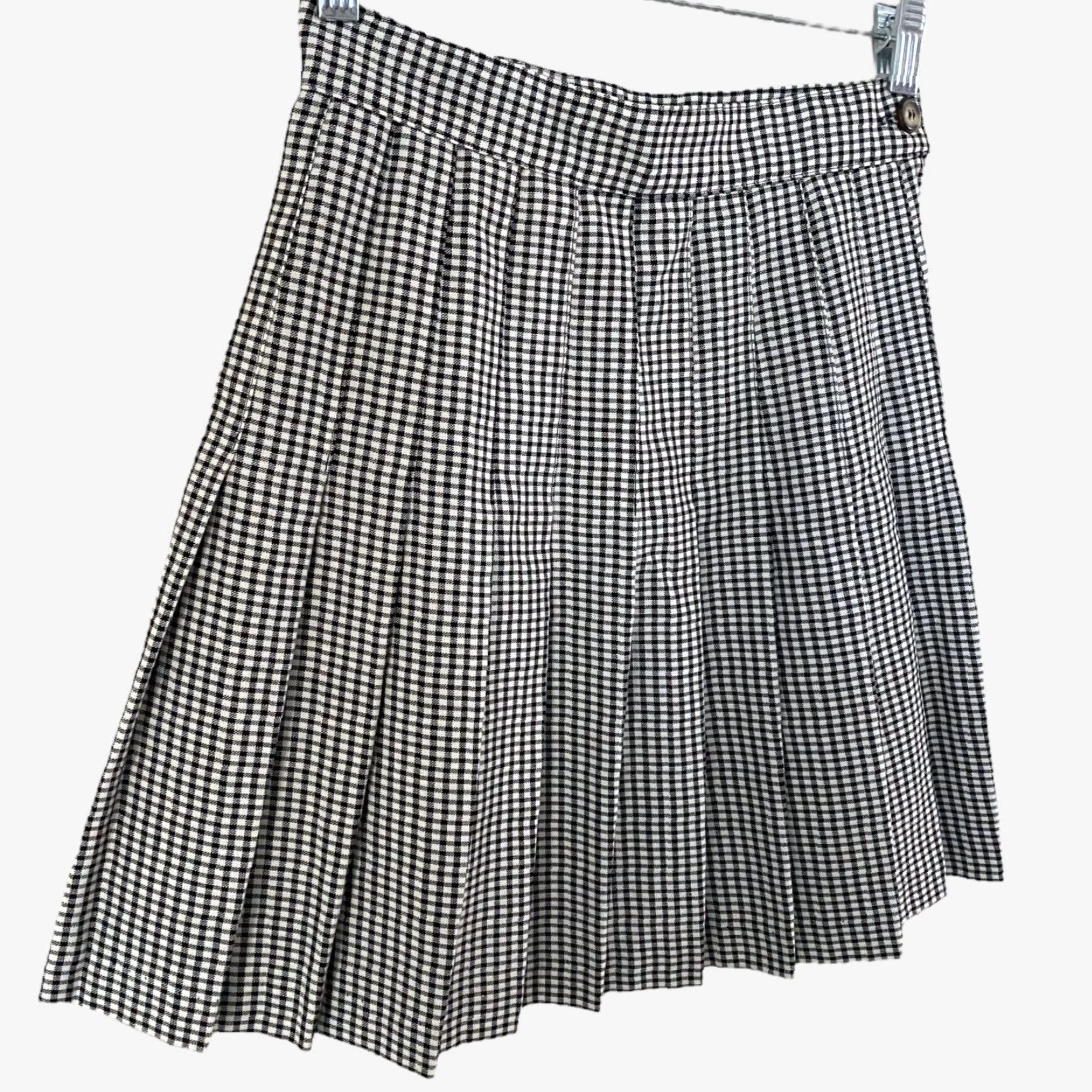 Vintage VINTAGE La Belle Pleated Mini Skirt Women's Size 3 Black/White Checkered Pattern Skirt Mens? No, Women. Size 26" / US 2 / IT 38 - 4 Thumbnail