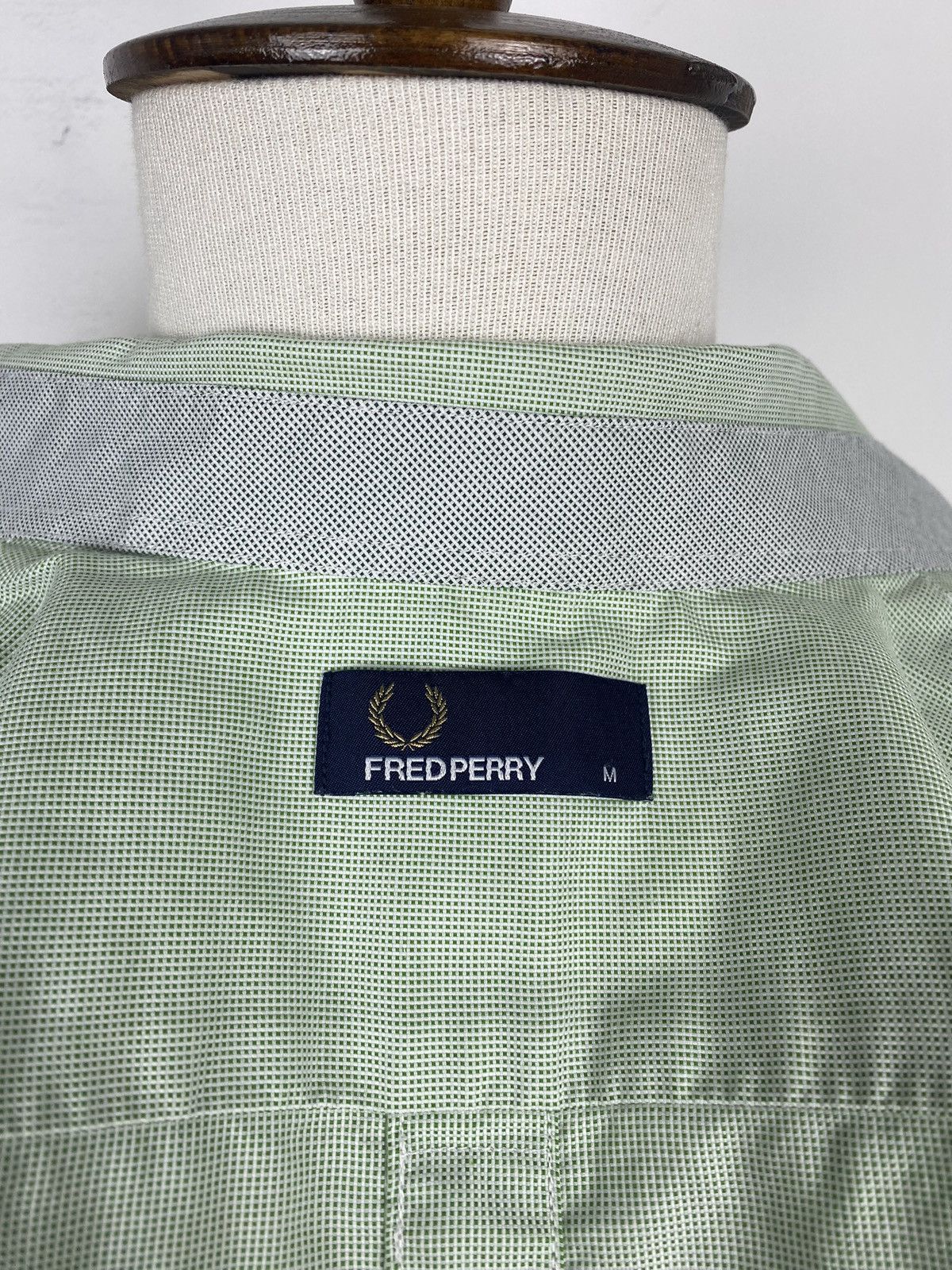 Fred Perry Men’s Fred Perry Short Sleeve Shirt size M Size US M / EU 48-50 / 2 - 5 Thumbnail