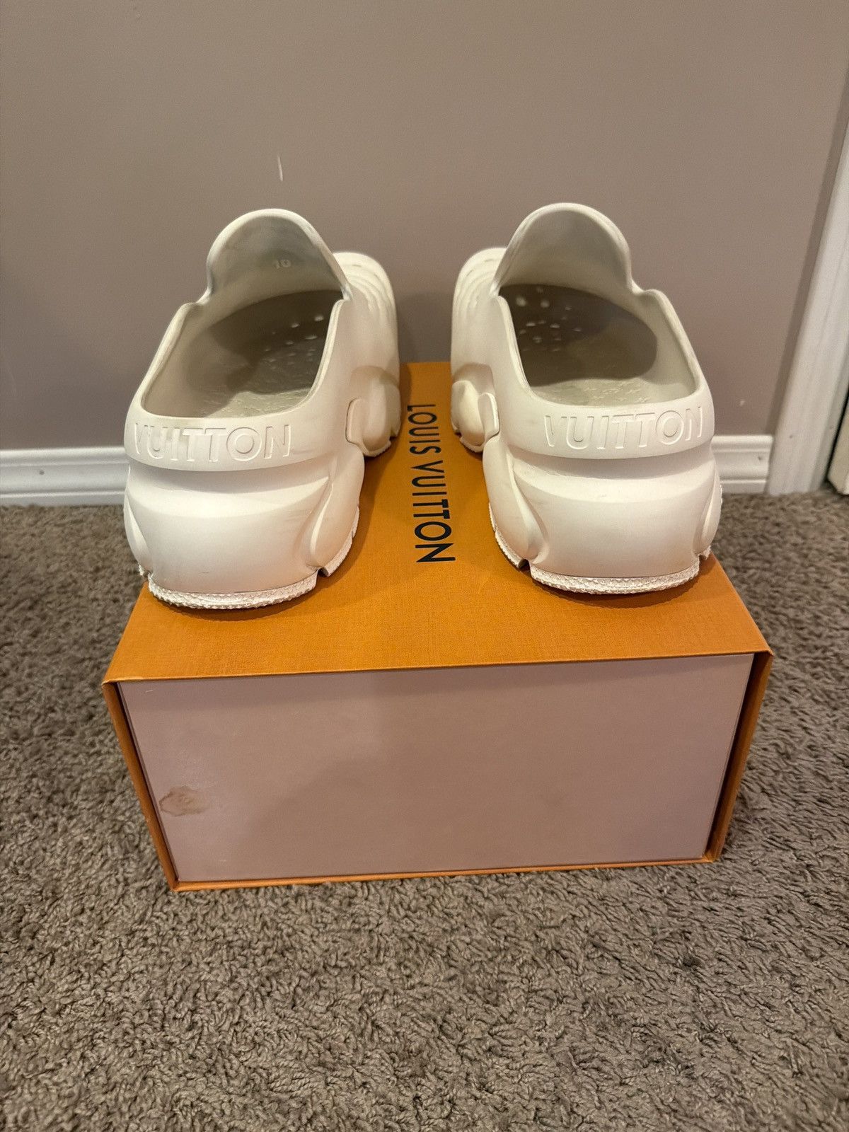 Louis Vuitton Louis Vuitton Shark Clog Size US 10 / EU 43 - 3 Thumbnail