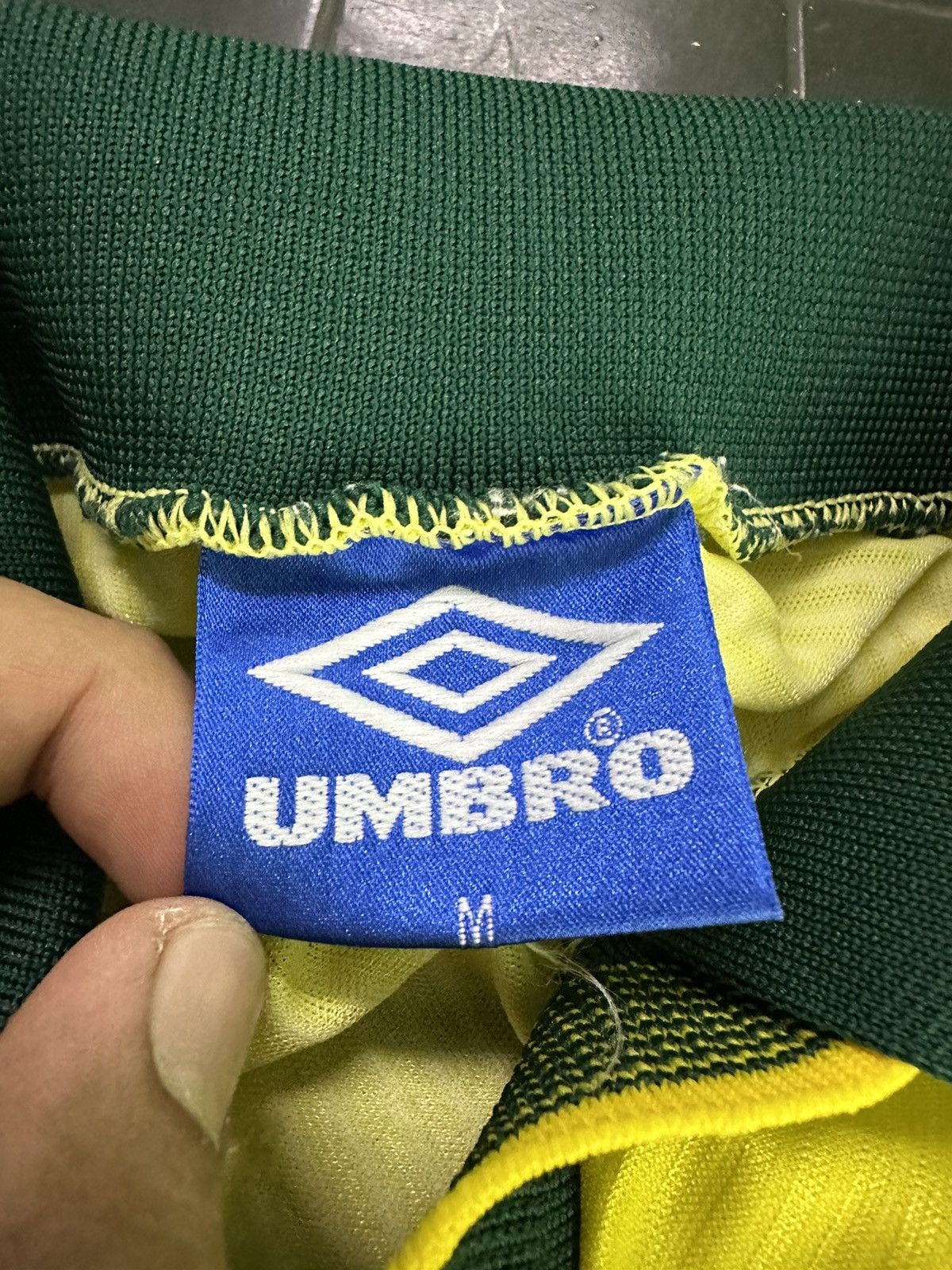 Umbro × Vintage Vtg 90’s Umbro Brasil Home Number 8 Dunga National Jersey Size US M / EU 48-50 / 2 - 7 Thumbnail