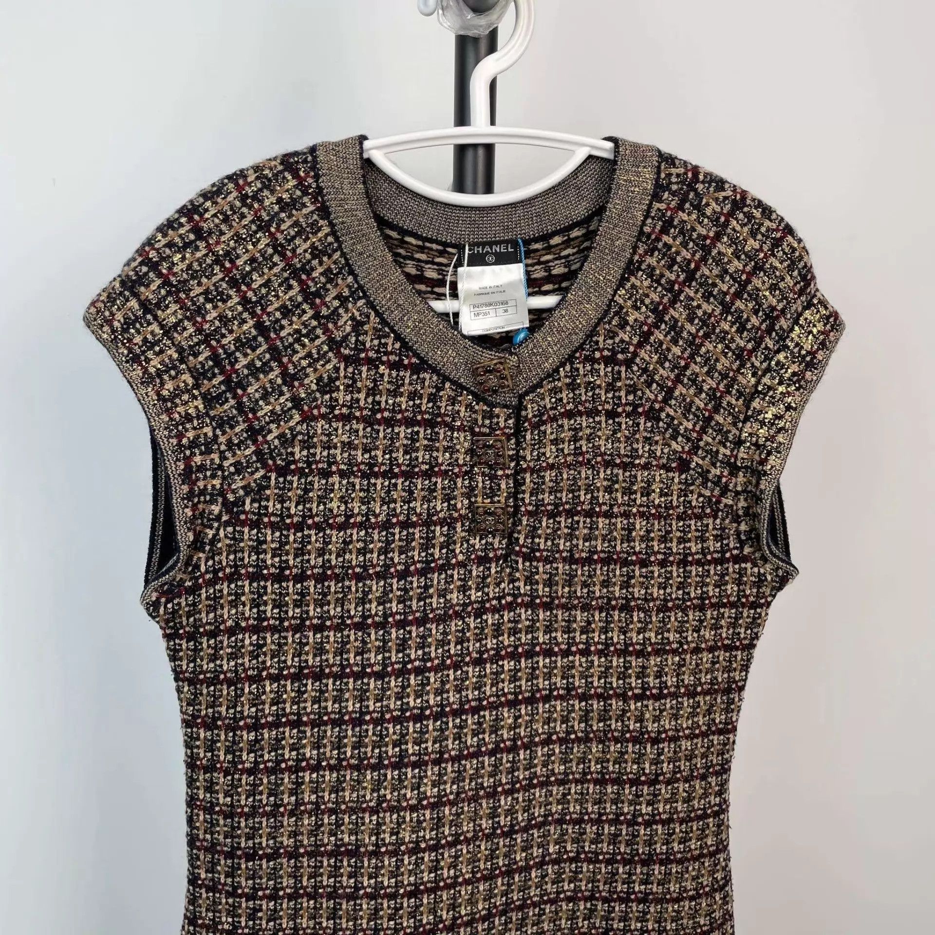 Chanel Chanel Vintage 95 New Black & Gold Knit Sleeveless Dress S Size S / US 4 / IT 40 - 8 Thumbnail