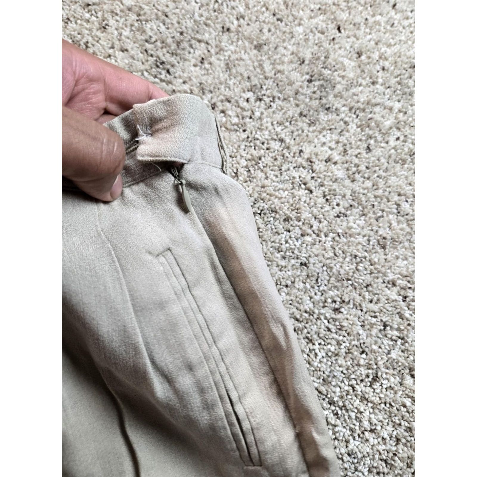 Emporio Armani VINTAGE Emporio Armani Pants Womens 42 Beige Pleated Front High Waist Tapered Size 28" / US 6 / IT 42 - 5 Thumbnail