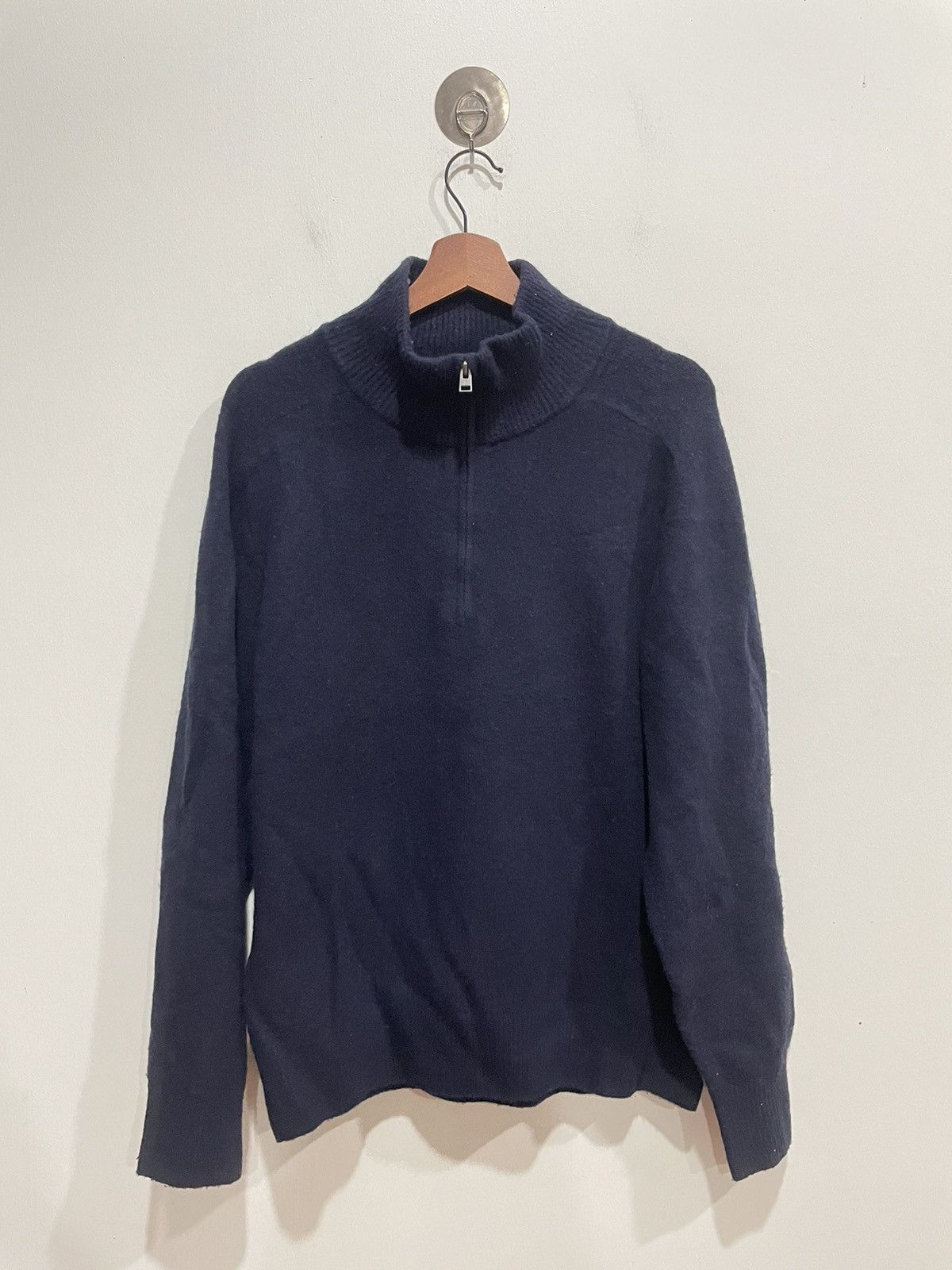 JW Anderson × Uniqlo J.W.Anderson X Uniqlo High Neck Sweater Size US L / EU 52-54 / 3 - 1 Thumbnail
