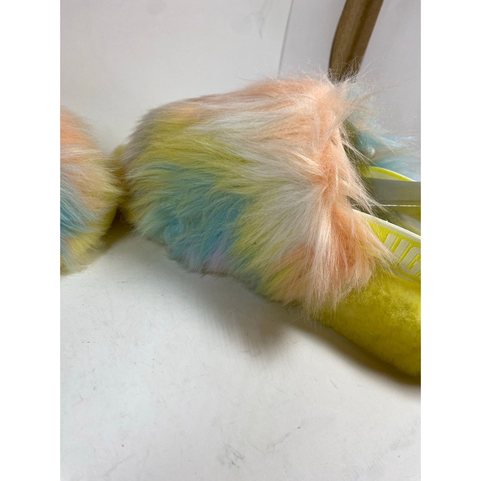 Ugg UGG Fluff Yeah Slides Yellow 9W NEW Size US 9 / IT 39 - 7 Thumbnail