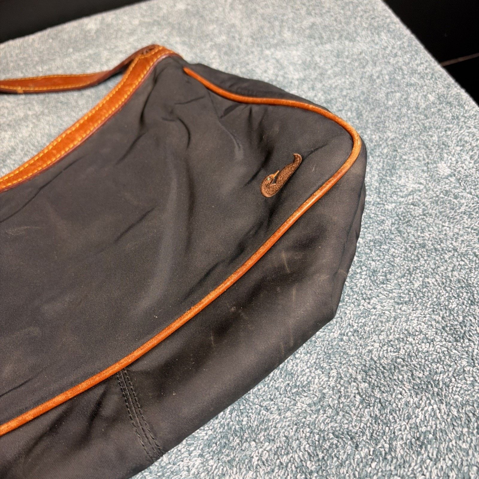 Dooney & Bourke Dooney & Bourke Black Nylon Hobo Shoulder Handbag Preowned Size ONE SIZE - 3 Thumbnail