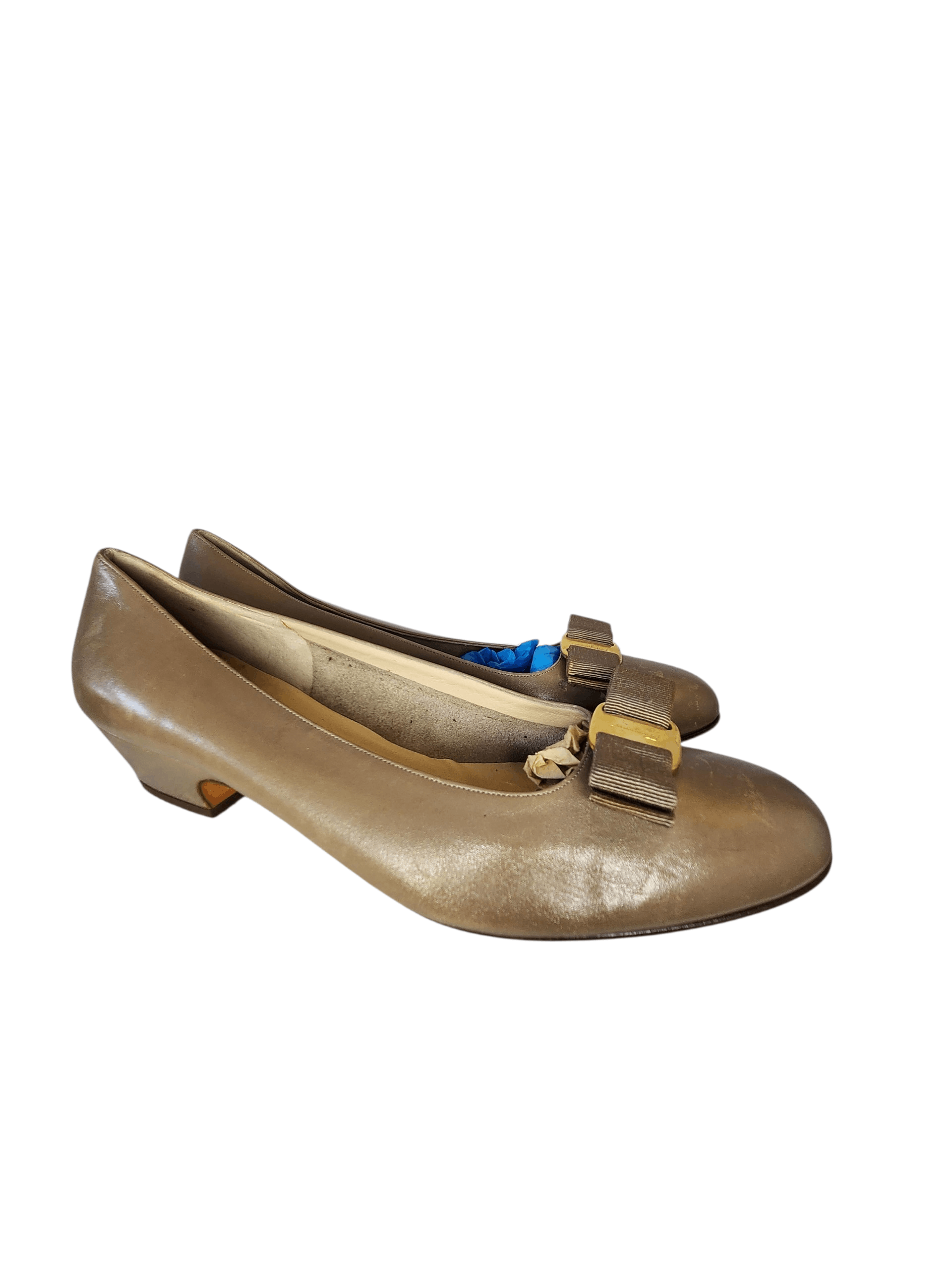 Salvatore Ferragamo VARA Size US 10 / IT 40 - 1 Thumbnail