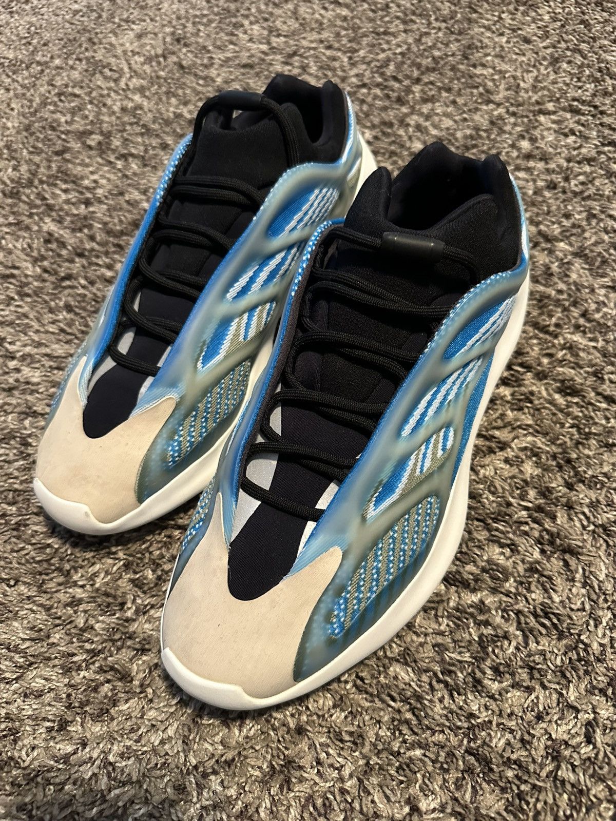 Size 12 adidas Yeezy 700 V3 Arzareth