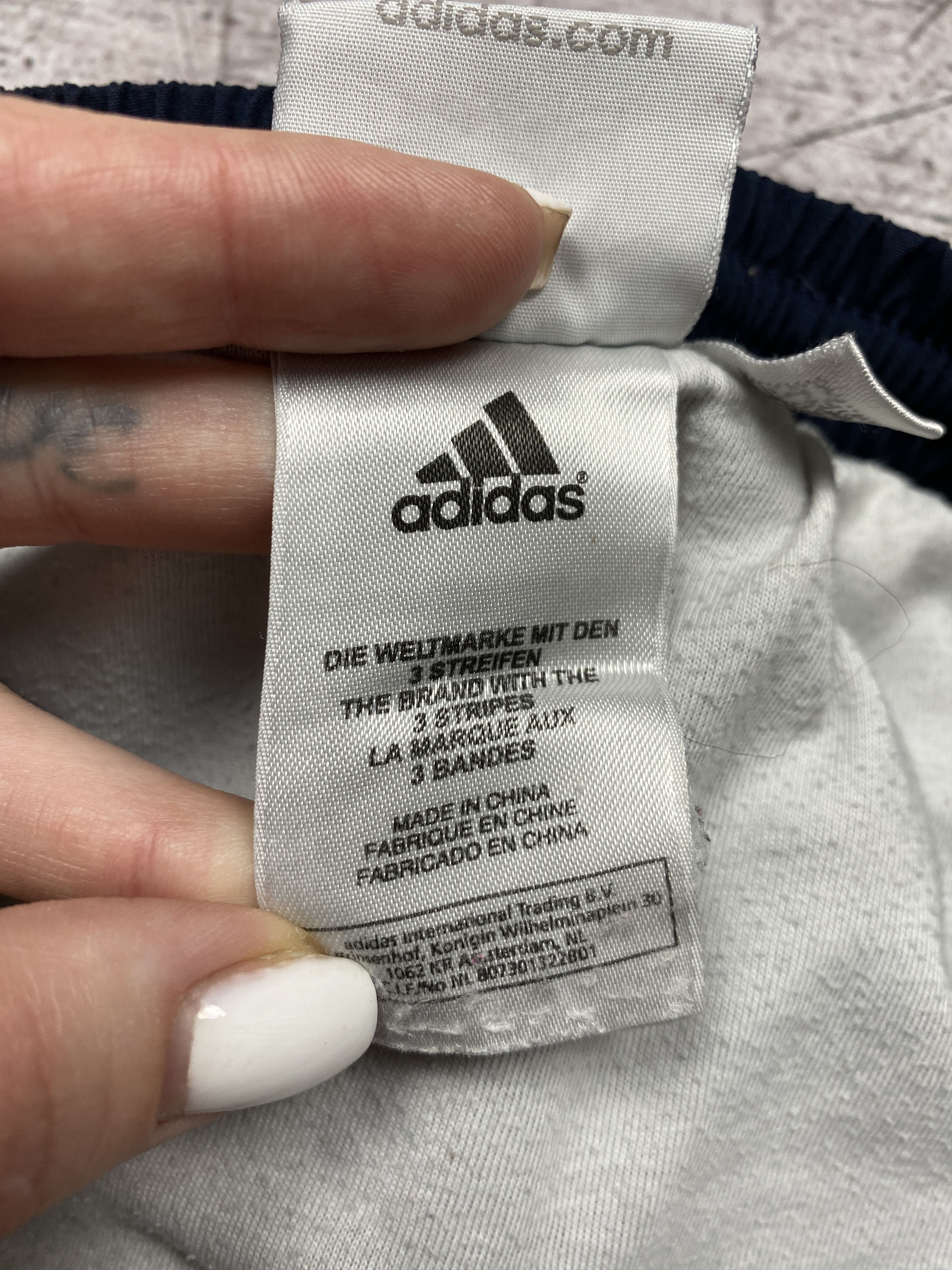 Adidas × Vintage Adidas Vintage Mens Nylon Shorts Size US 30 / EU 46 - 5 Thumbnail