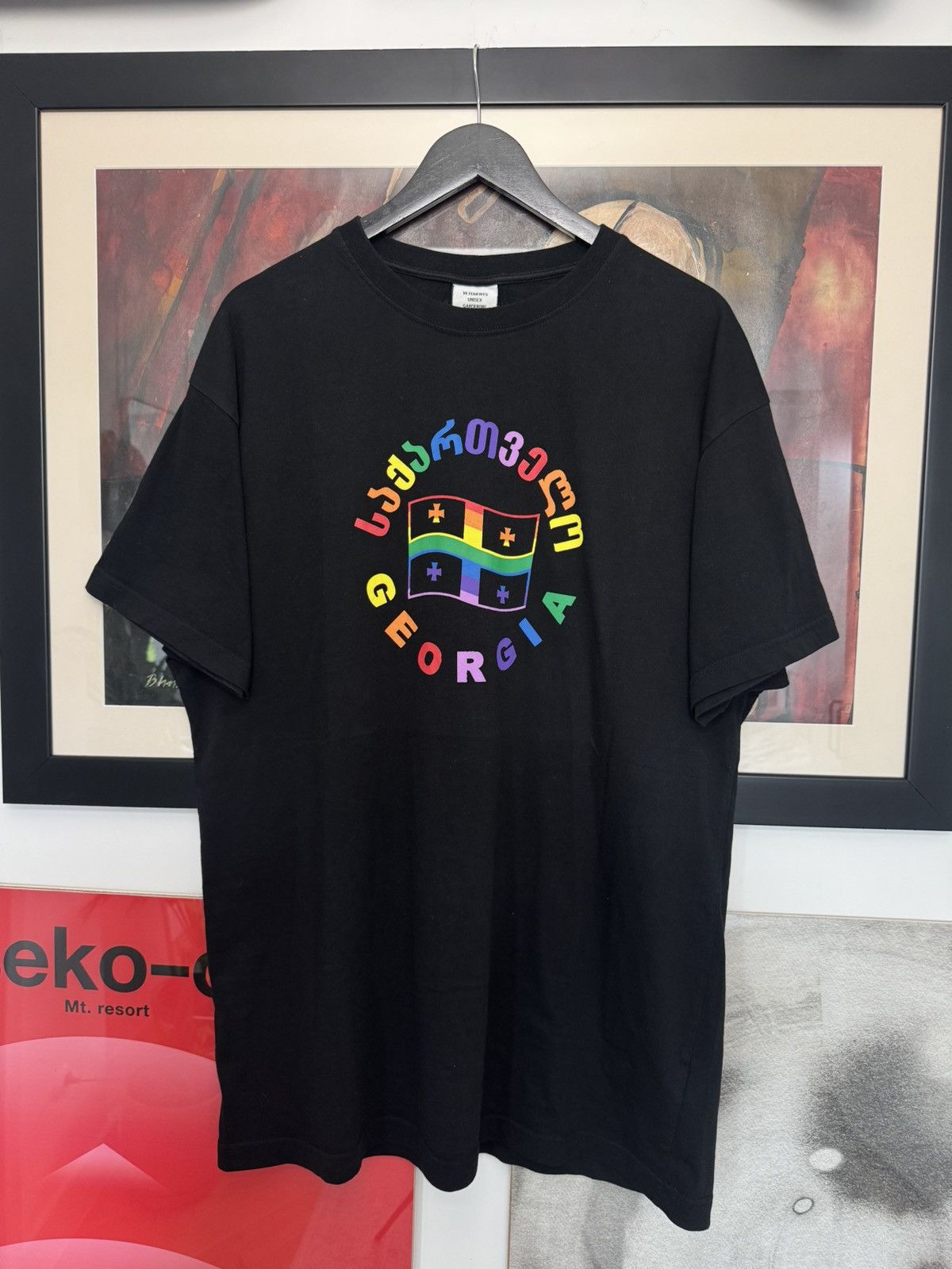 Vetements SS19 Vetwments Georgia Rainbow Flag Designer Tee Avant Garde Size US M / EU 48-50 / 2 - 1 Thumbnail