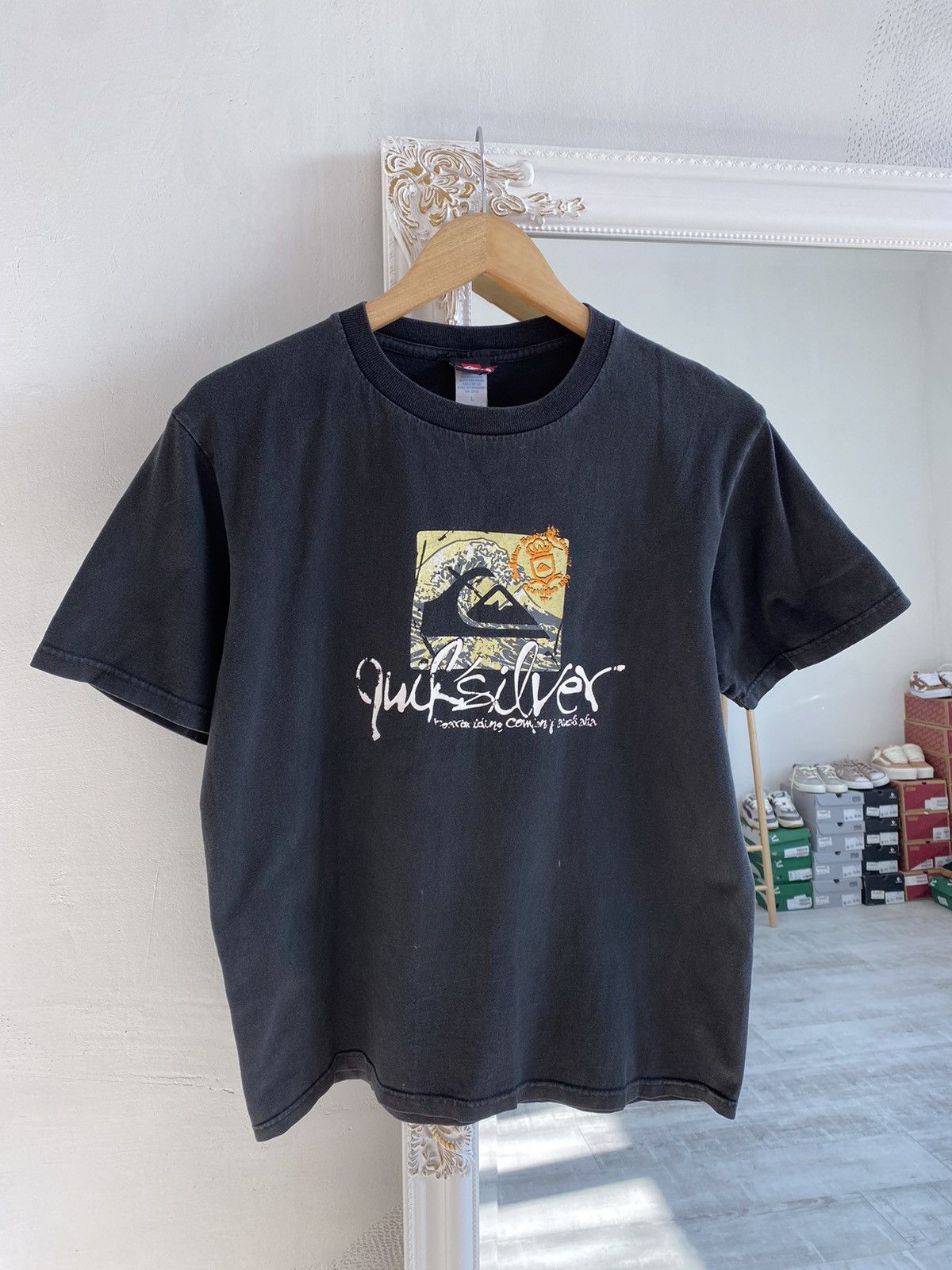 Quiksilver Quicksilver Faded Distressed Logo Tee T shirt Size US L / EU 52-54 / 3 - 1 Thumbnail