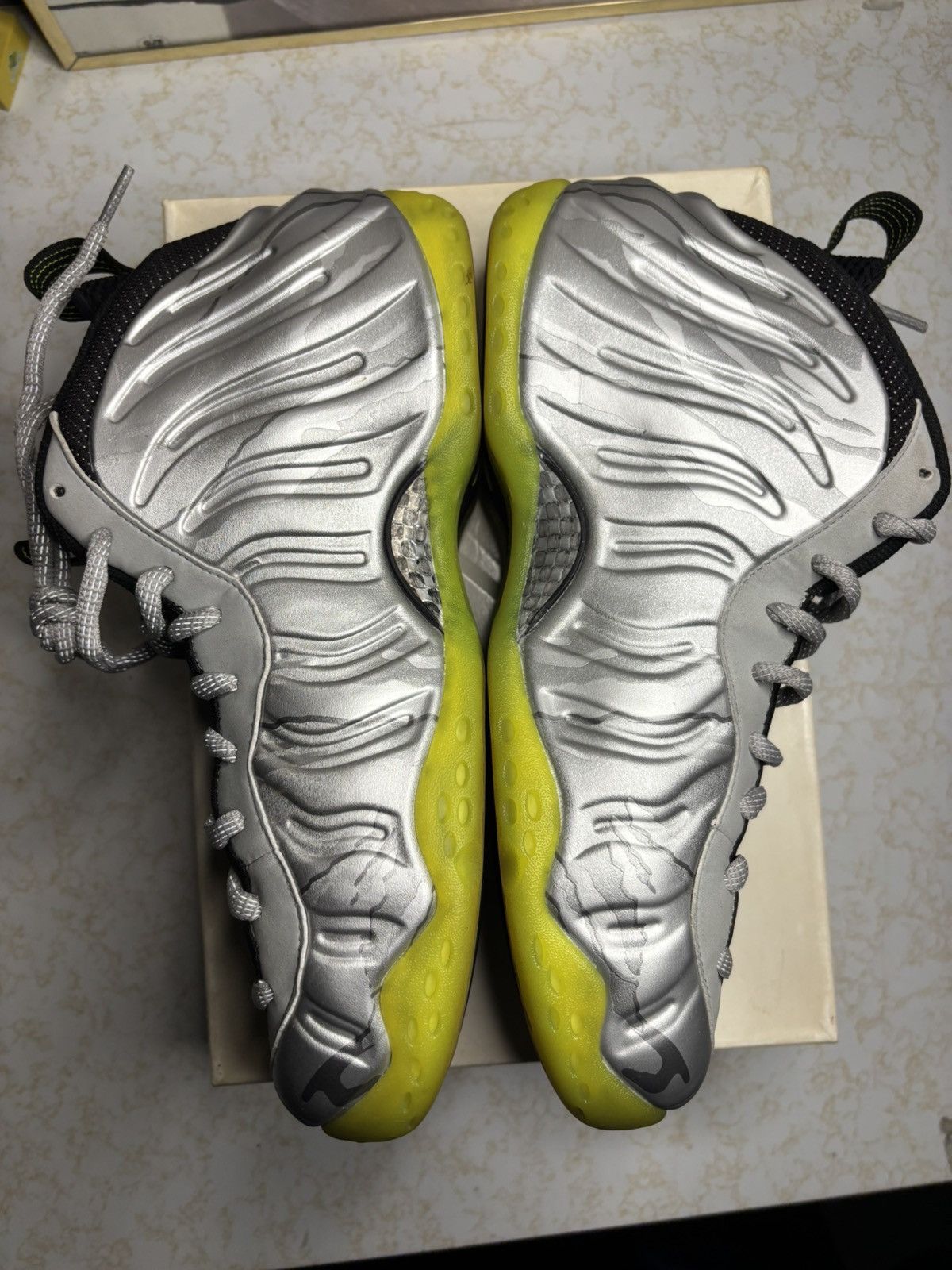 Jordan Brand Nike Foamposite ‘volt’ Size US 10 / EU 43 - 3 Thumbnail