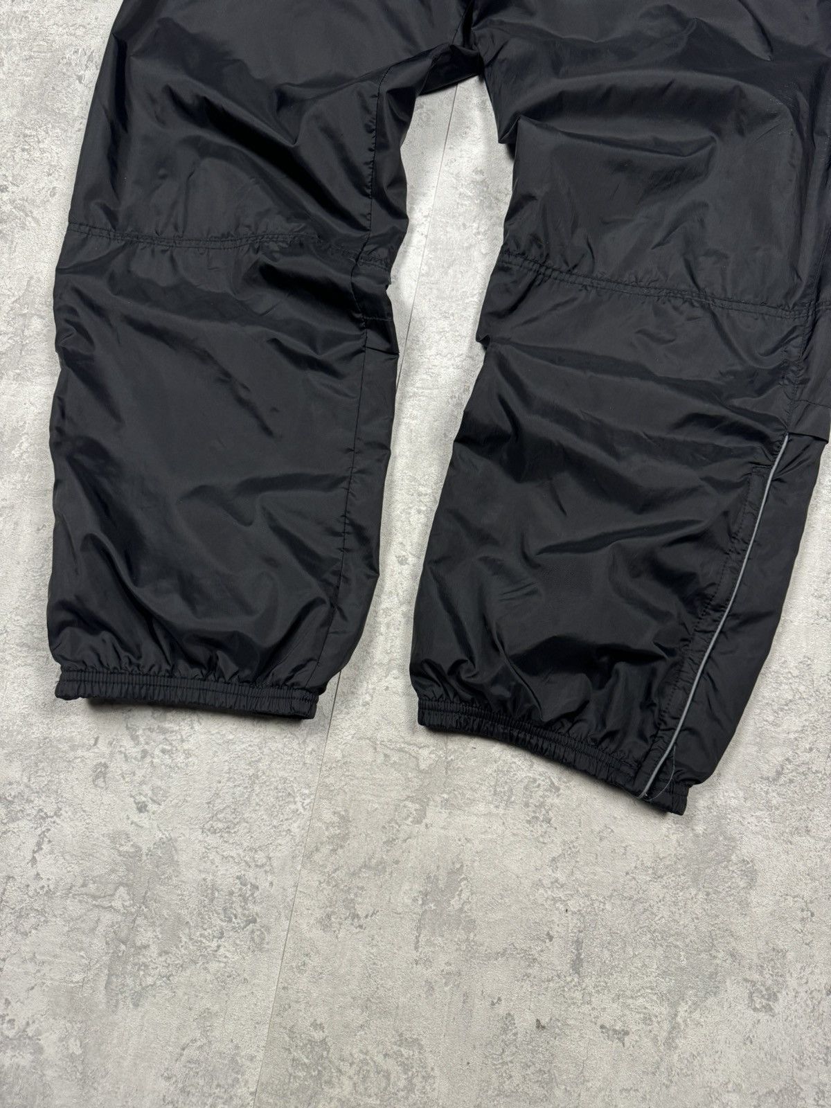 Nike Vintage Nike Y2K Streetwear Sportswear Track Pants Size L Size US 34 / EU 50 - 4 Thumbnail