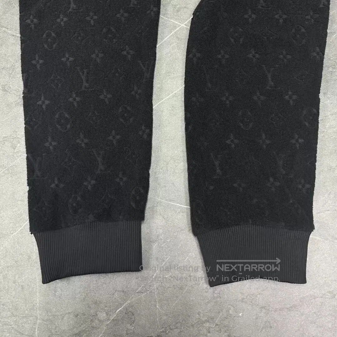 Louis Vuitton louis vuitton black hooded zip-up jacket. Size US XL / EU 56 / 4 - 6 Thumbnail
