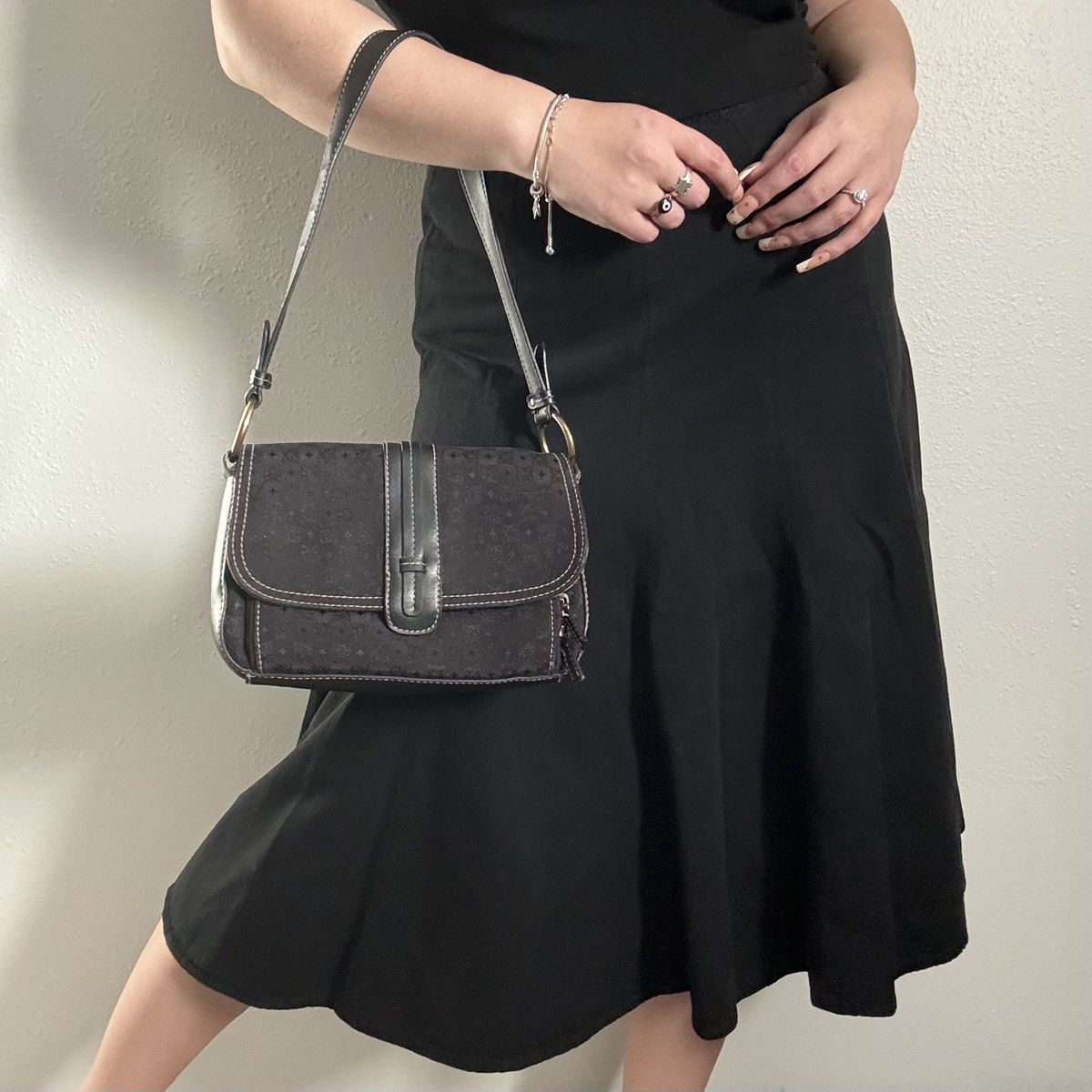 Other LIZ CLAIBORNE 90s Black Faux Leather Fabric Shoulder Bag Size ONE SIZE - 1 Thumbnail