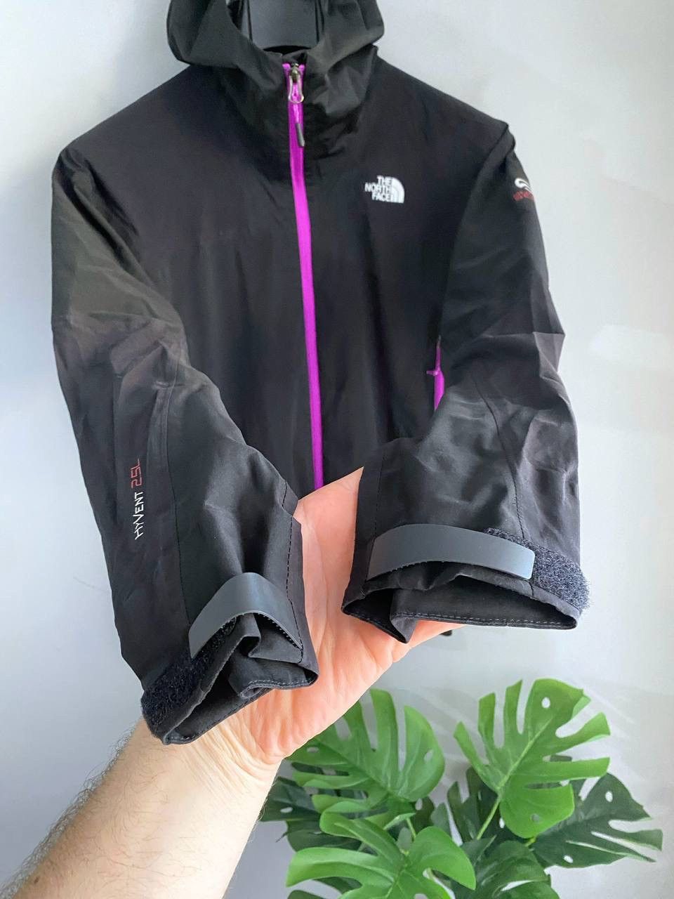 The North Face The North Face Hyvent Women's Waterproof Hooded Jacket, Sz S Size S / US 4 / IT 40 - 6 Thumbnail