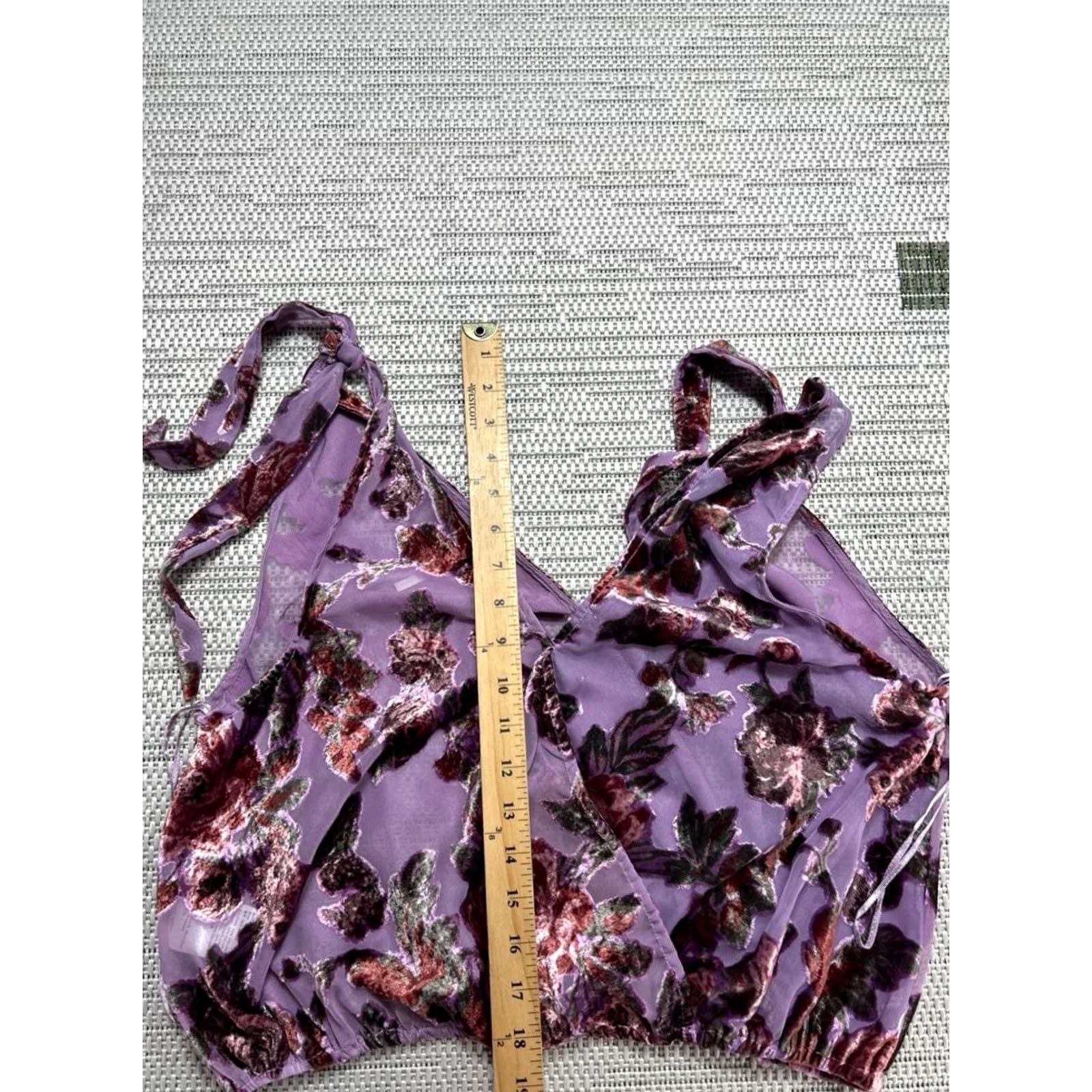 Free People Free People Shirt Womens Medium Purple Floral Velvet Crop Top Size M / US 6-8 / IT 42-44 - 7 Thumbnail