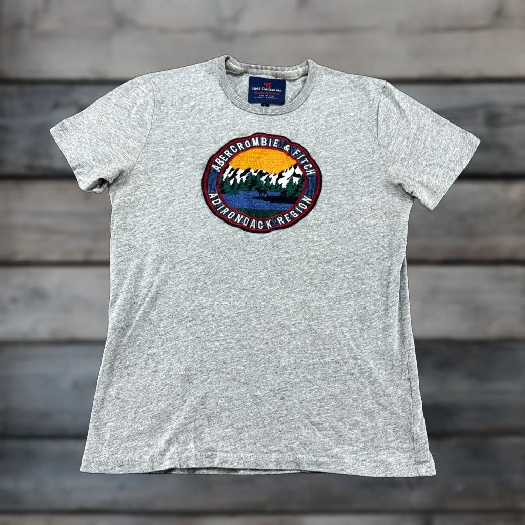 Abercrombie & Fitch Abercrombie & Fitch Shirt Mens L Gray Adirondack Region Patch Tee Outdoors Y2K Short Sleeve Crew Neck Graphic Print Size US L / EU 52-54 / 3 - 1 Thumbnail