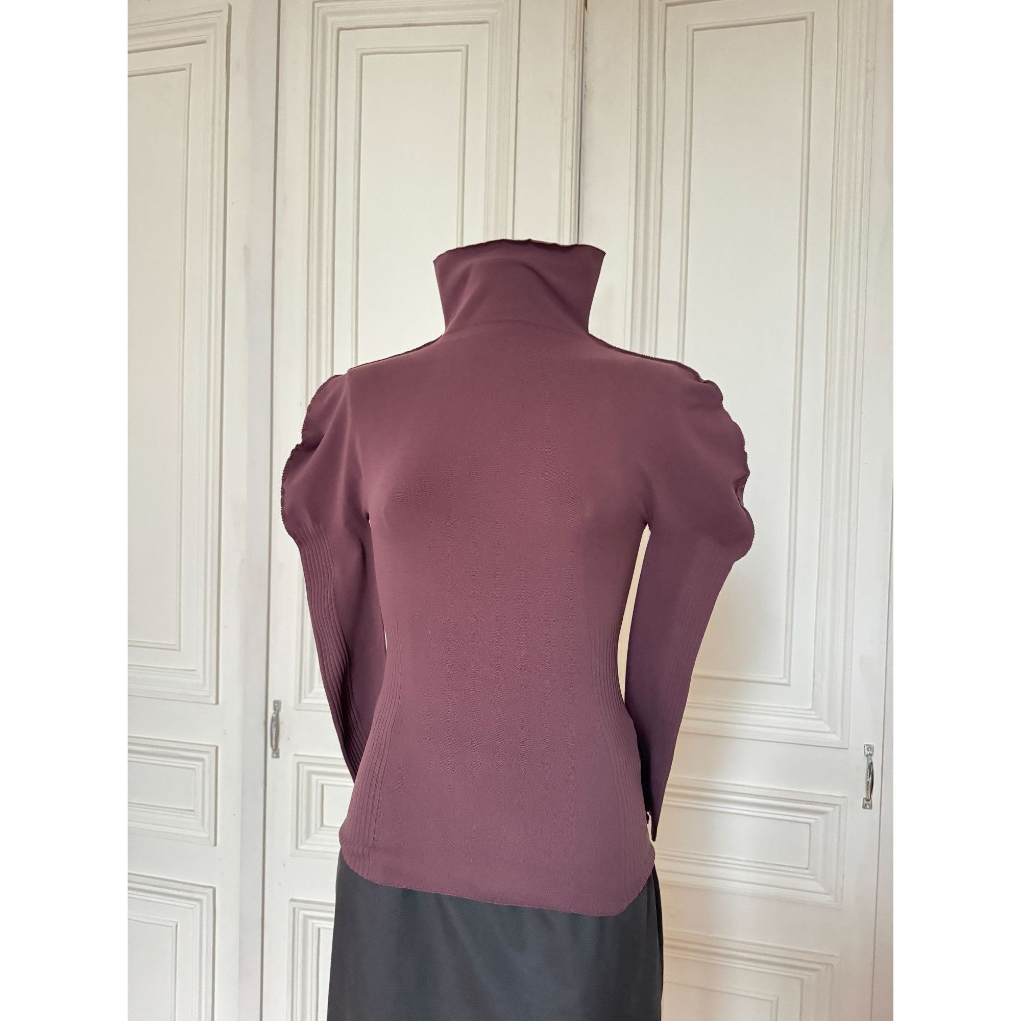 Issey Miyake Burgundy Rollneck Size S / US 4 / IT 40 - 1 Thumbnail