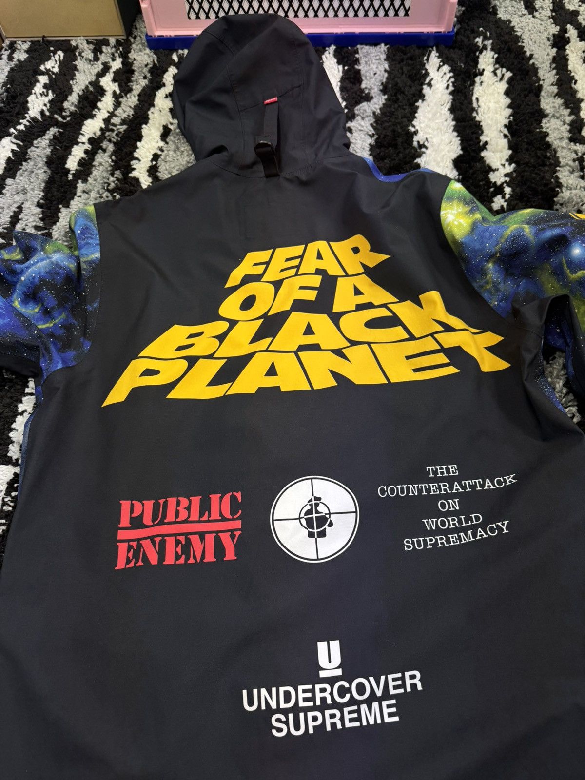 Public Enemy × Supreme × Undercover Supreme x Undercover x Public Enemy waterproof parka Size US M / EU 48-50 / 2 - 2 Thumbnail
