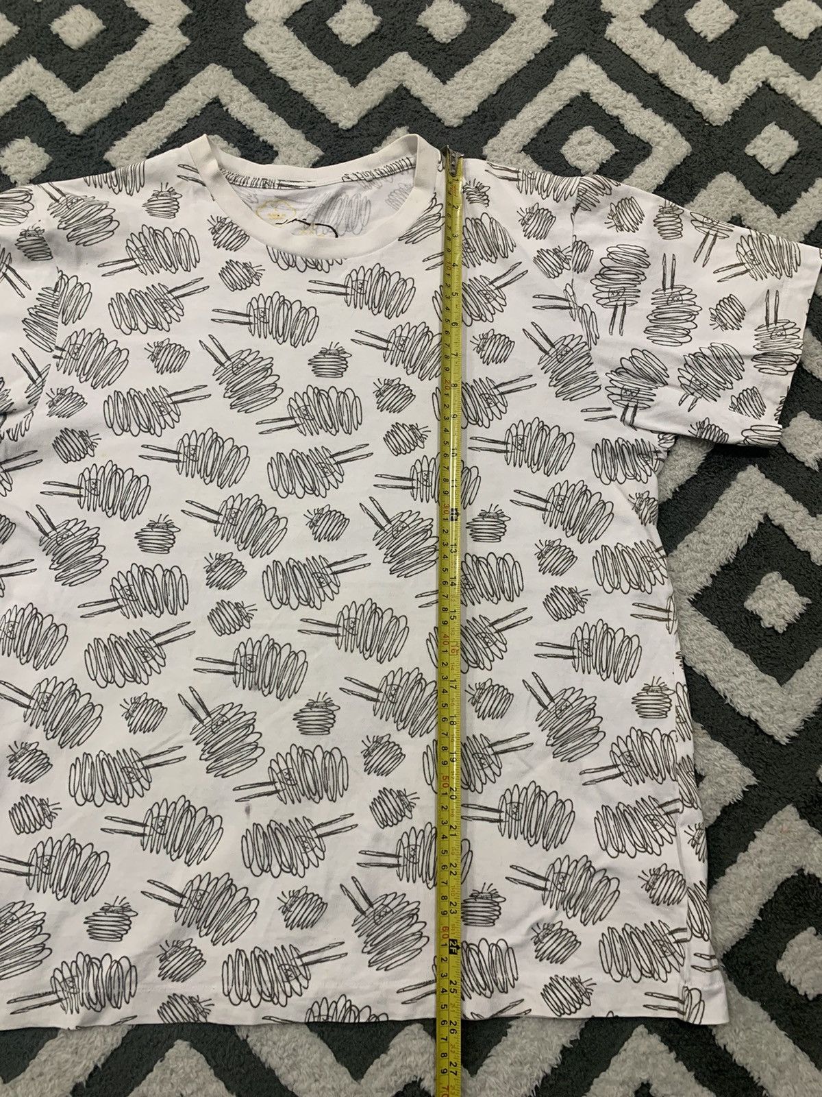 Kaws × Peanuts × Uniqlo UNIQLO X KAWS X PEANUTS SHIRT Size US L / EU 52-54 / 3 - 4 Thumbnail
