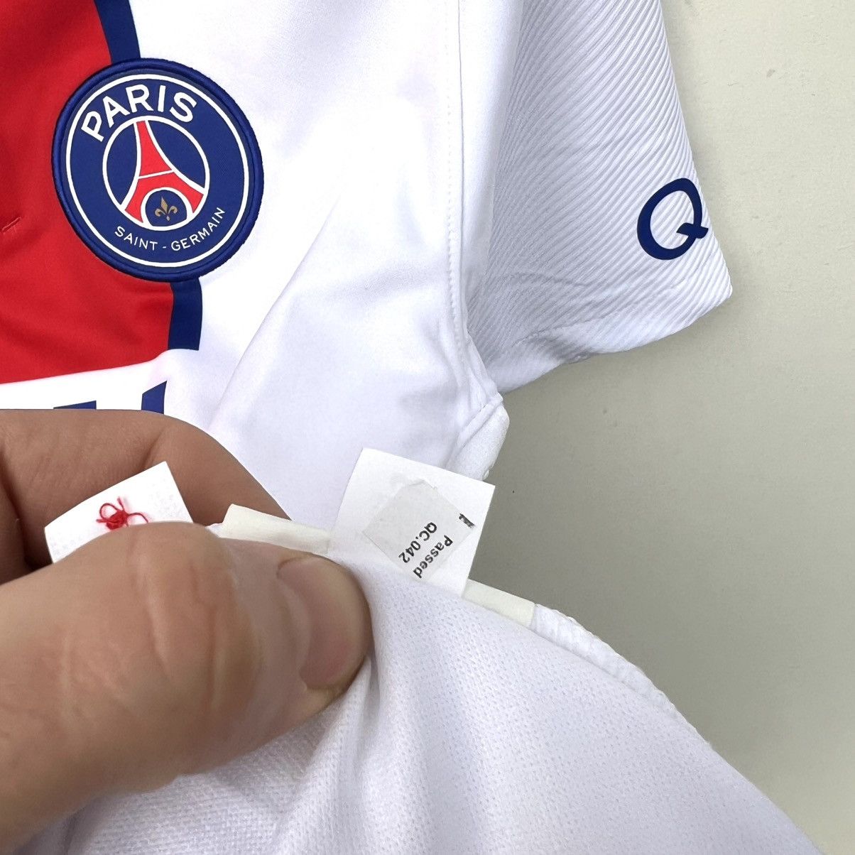 Nike Nike PSG Paris Saint-Germain 2020/2021 soccer Jersey Size US XS / EU 42 / 0 - 11 Thumbnail
