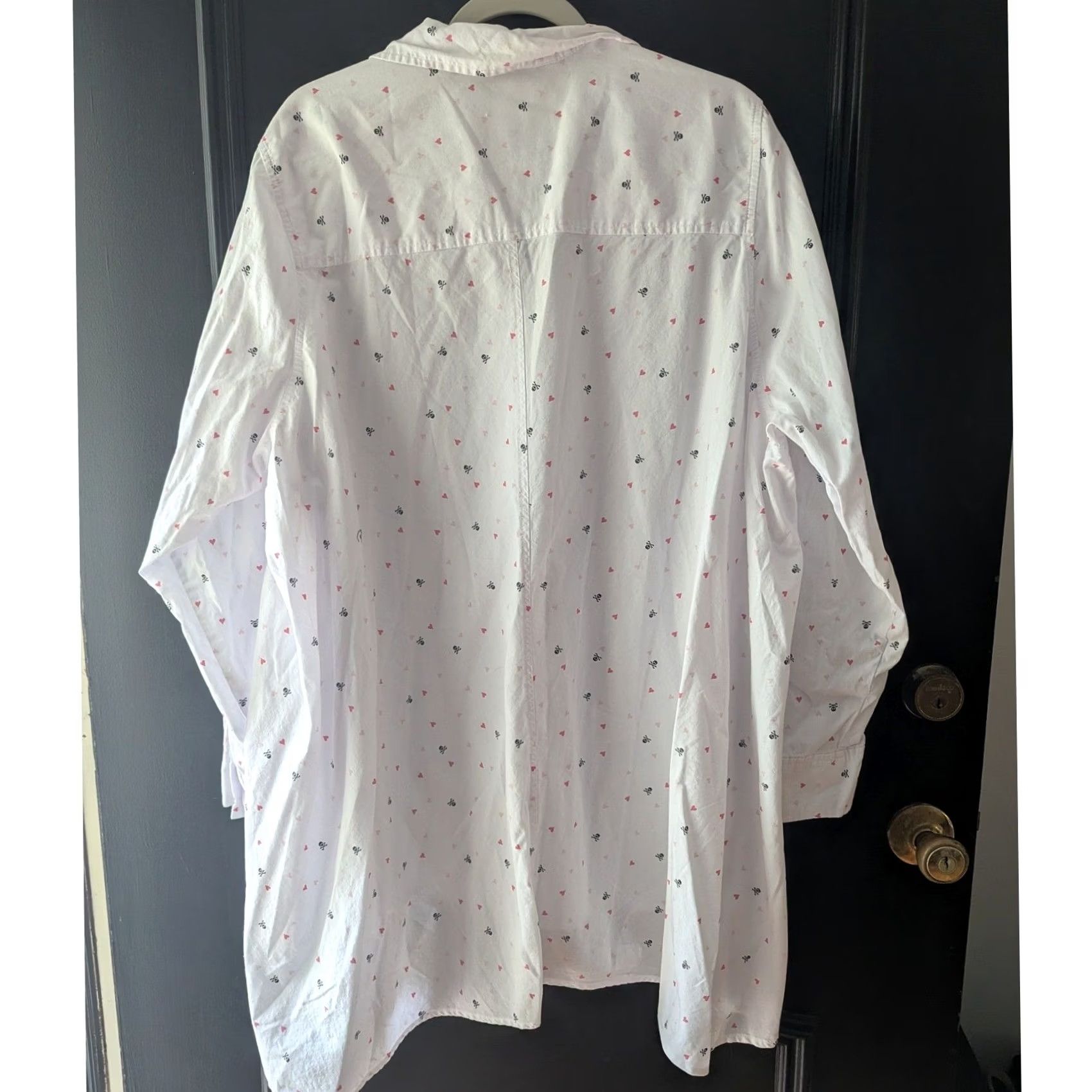 Vintage Lane Bryant Tunic Top Plus 26W White Button-Up Skull & Crossbones Hearts Print Cotton Long Sleeve Casual Workwear Womens Size 4XL / US 24-26 - 4 Thumbnail